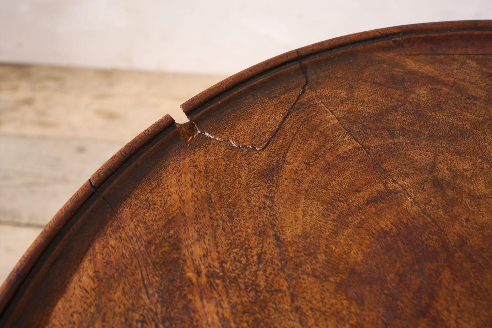 Table à vin en acajou du 18e siècle en vente 4