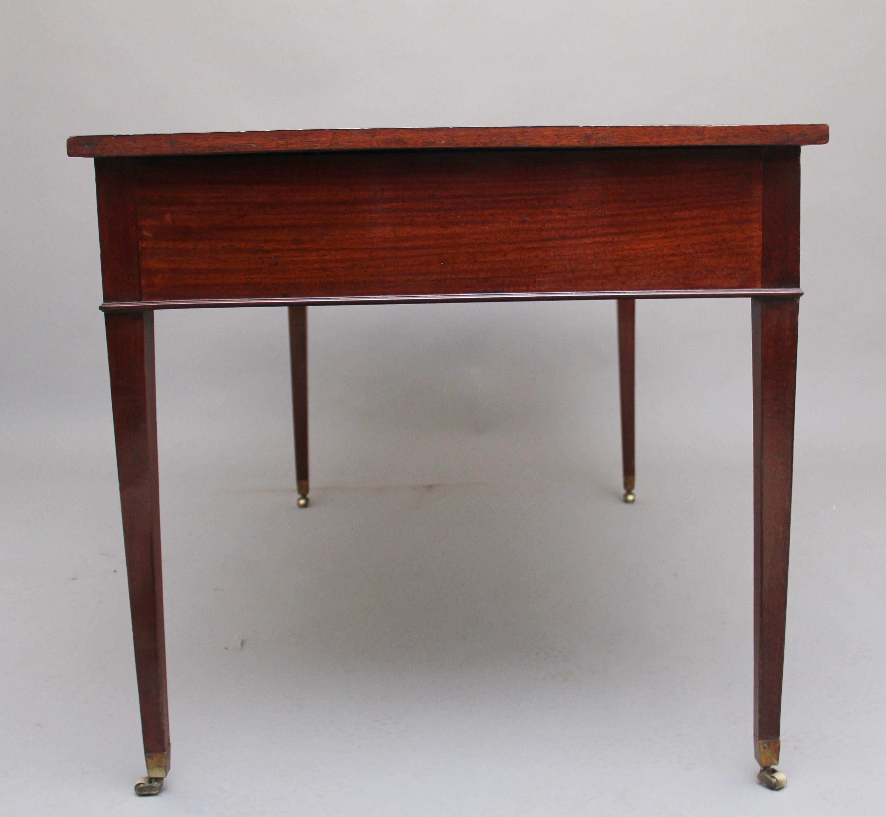 18th Century Mahogany Writing Table In Good Condition In Martlesham, GB