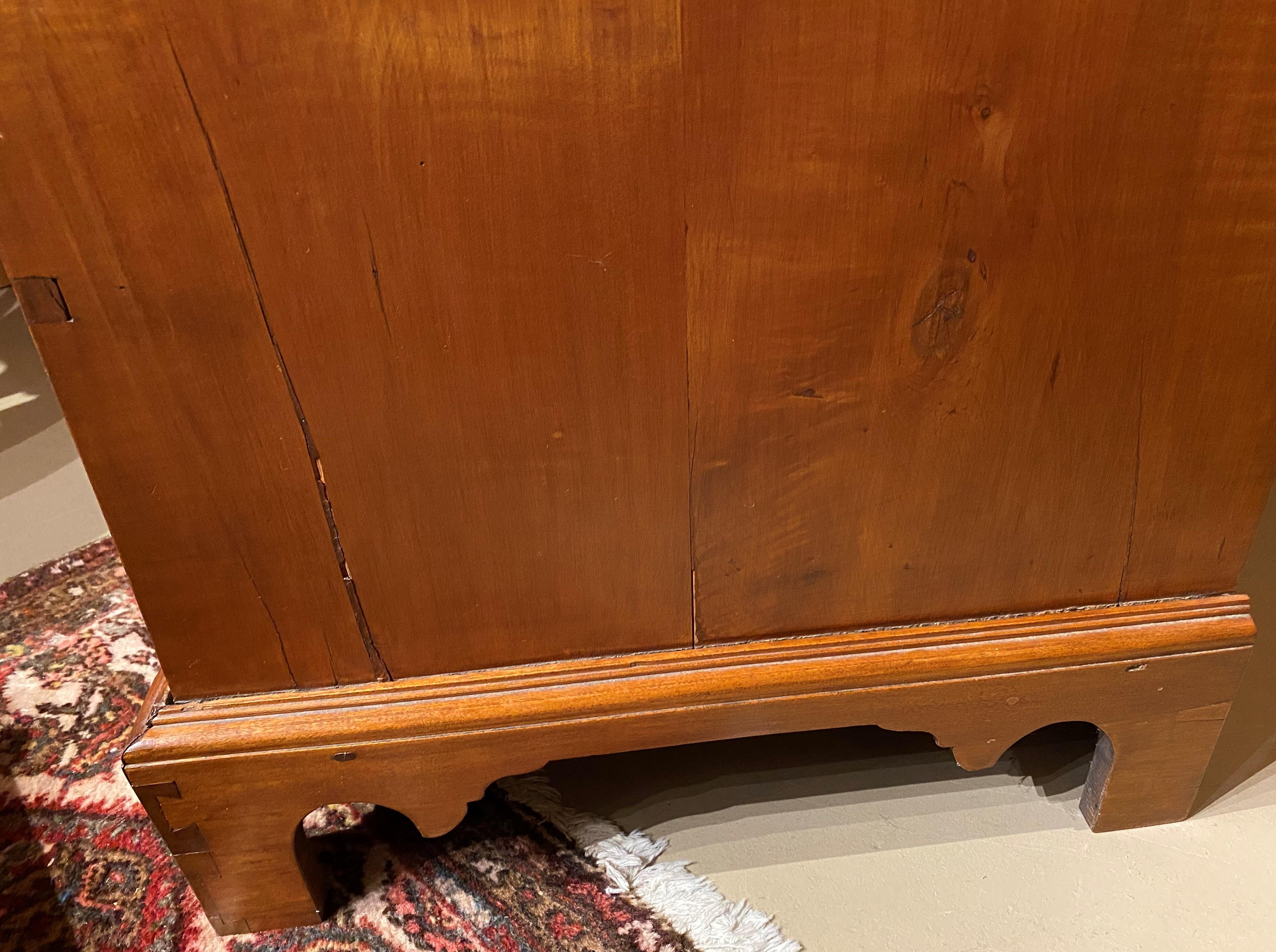 18th Century Maple and Tiger Maple Slant Front Desk For Sale 11