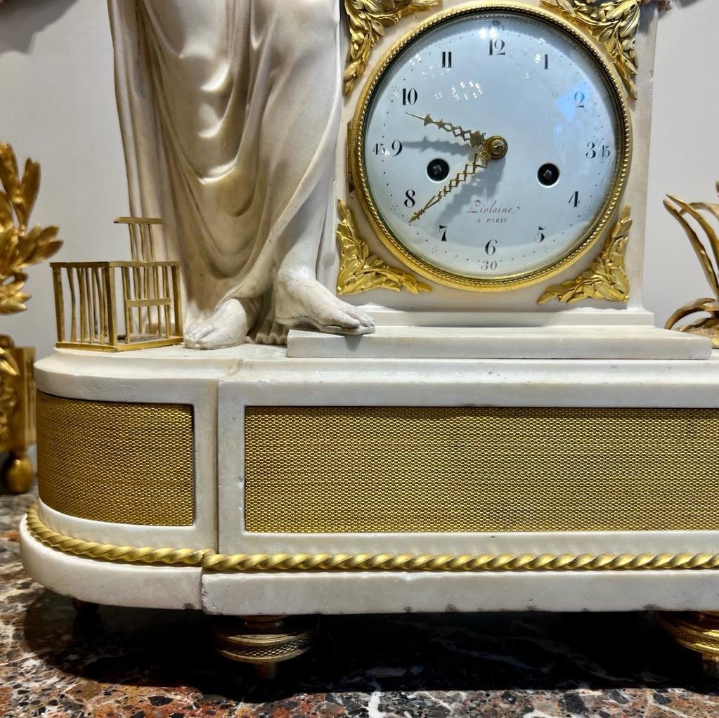 18th-Century Marble Clock with a Woman from Classical Antiquity  For Sale 1