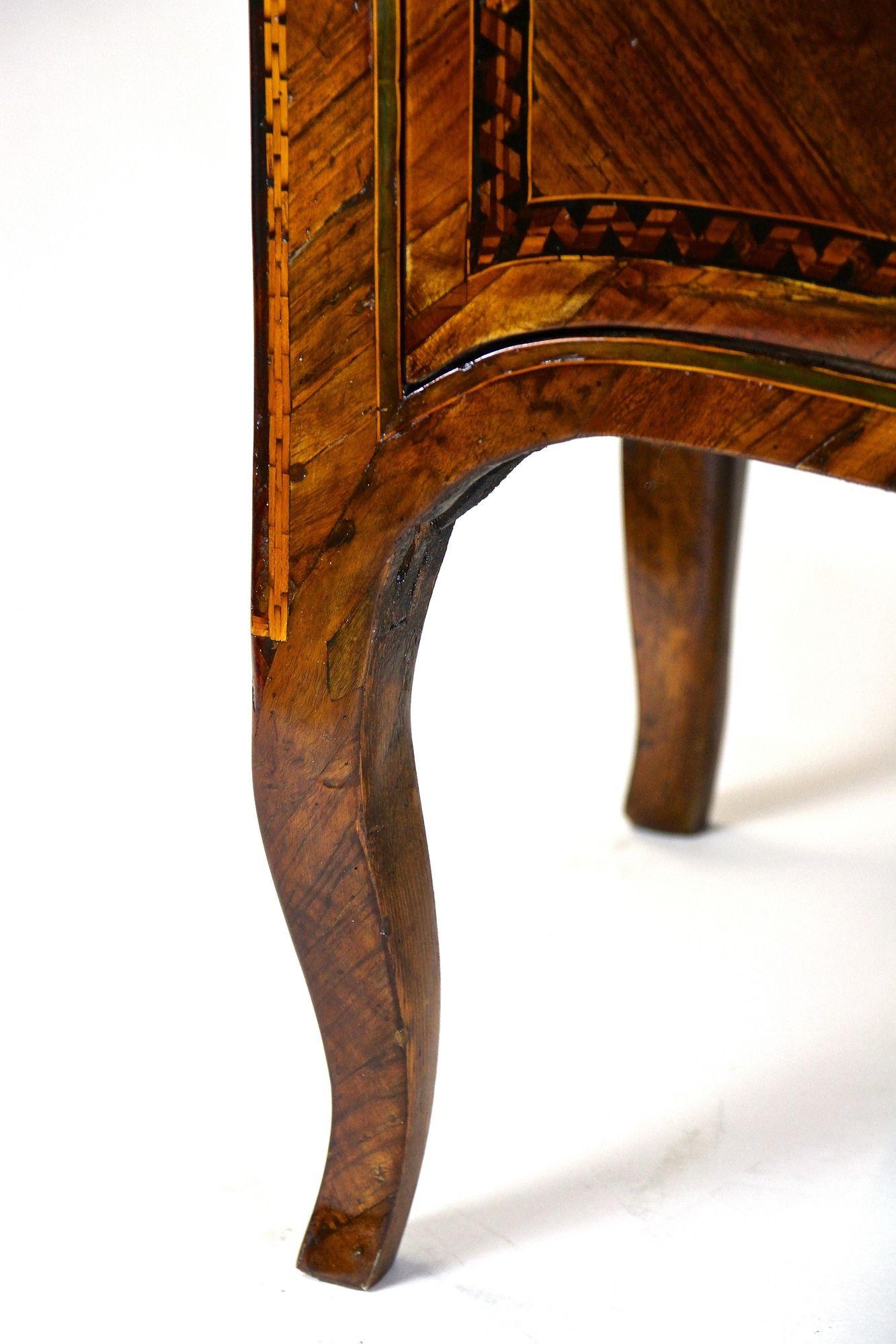 Commode en marqueterie du XVIIIe siècle - Qualité muséale, Milan/ IT ca. 1760 en vente 7