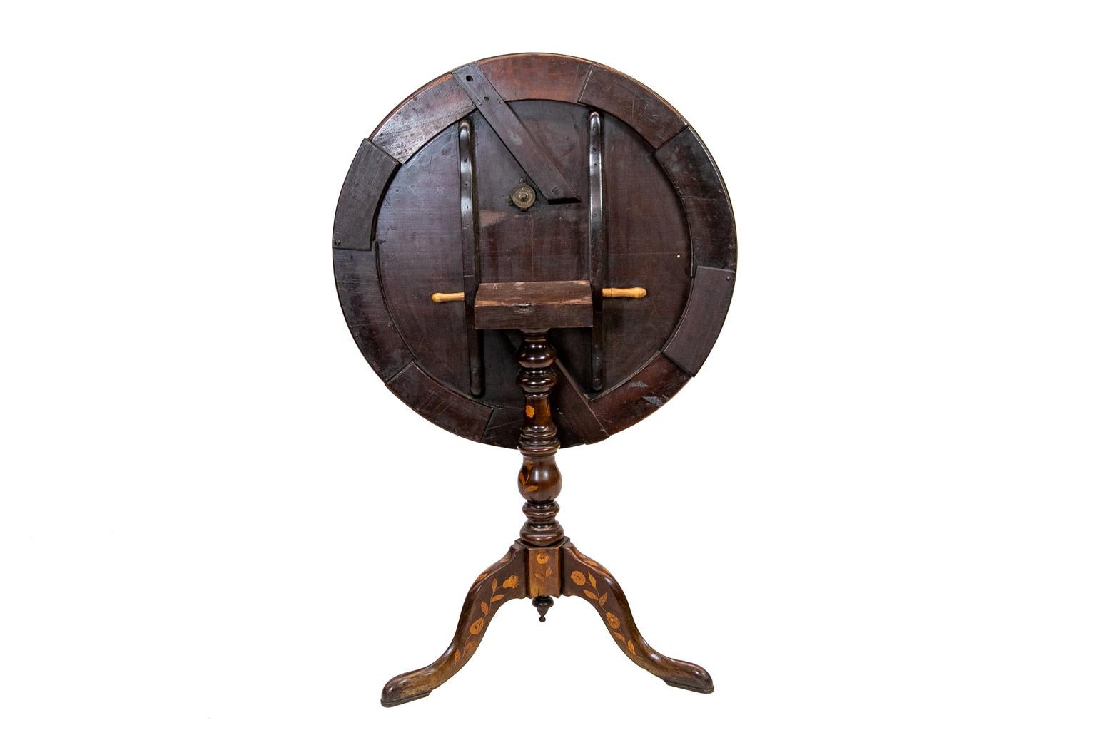 18th Century Marquetry Tilt-Top Tripod Table 1
