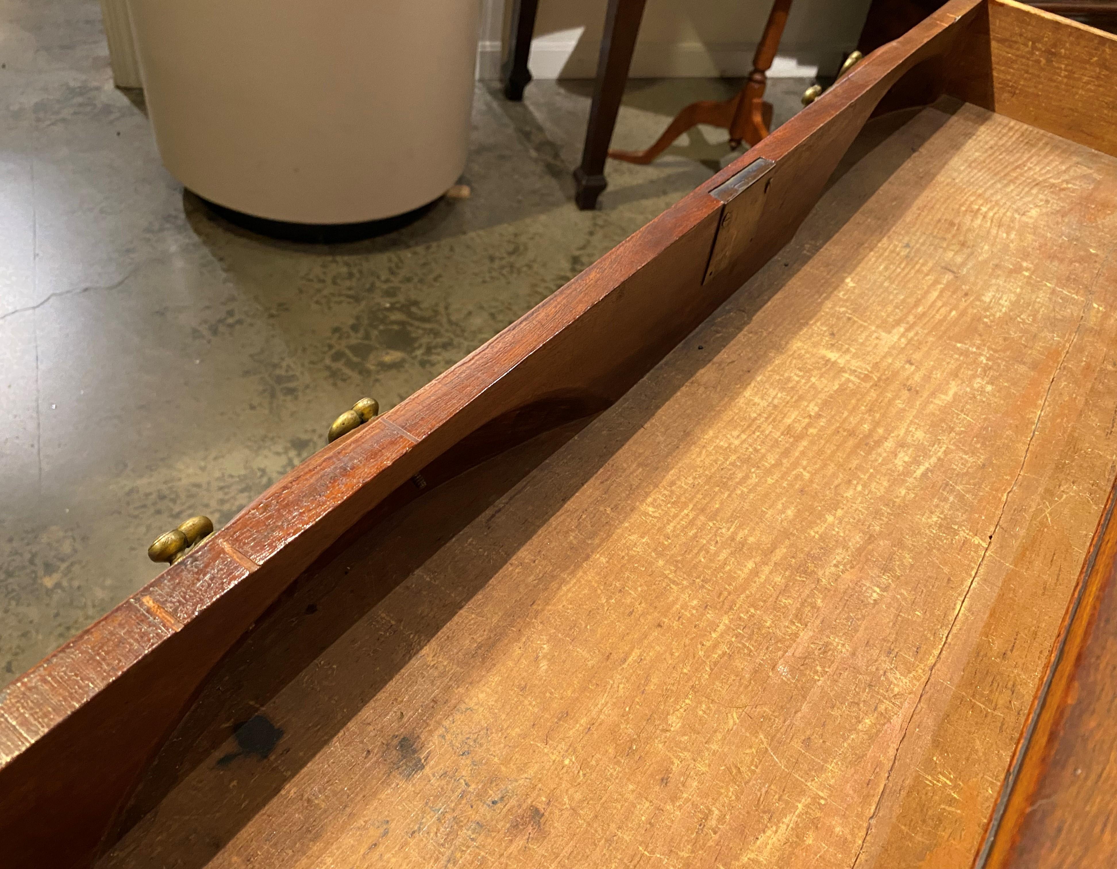 18th Century Massachusetts Mahogany Chippendale Desk with Shell Drop & Ogee Feet For Sale 7