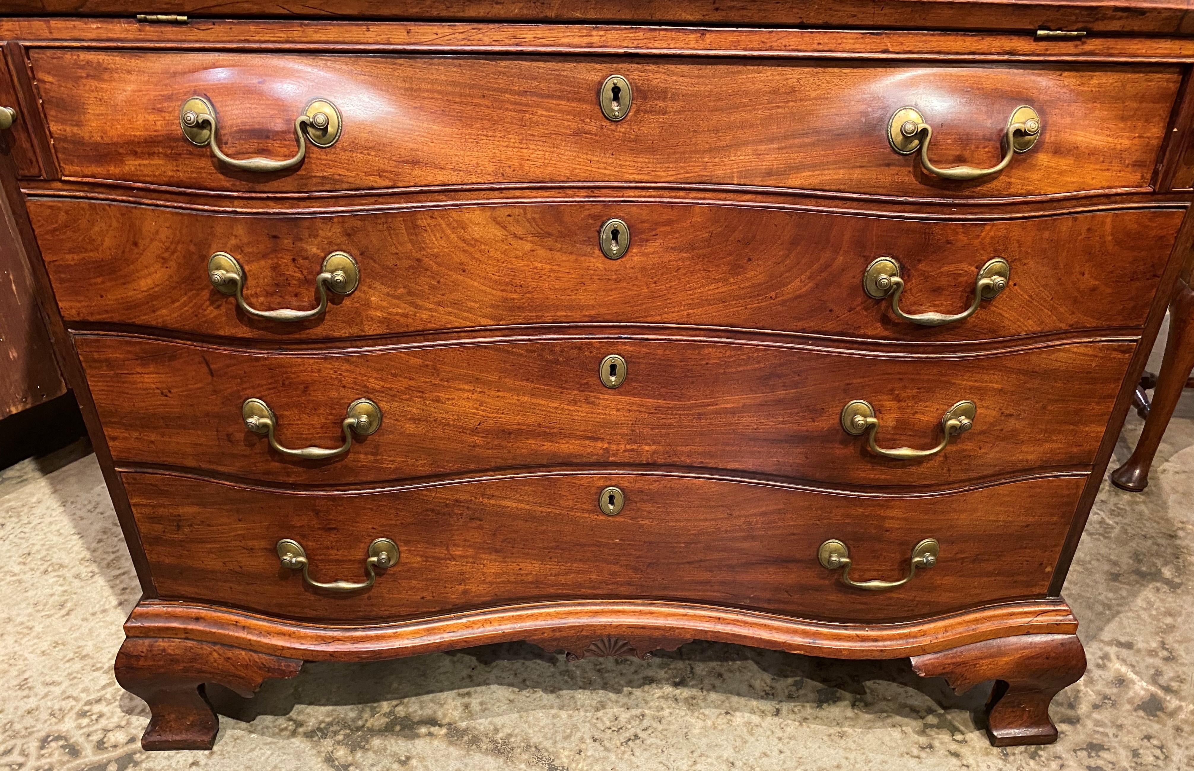 American 18th Century Massachusetts Mahogany Chippendale Desk with Shell Drop & Ogee Feet For Sale