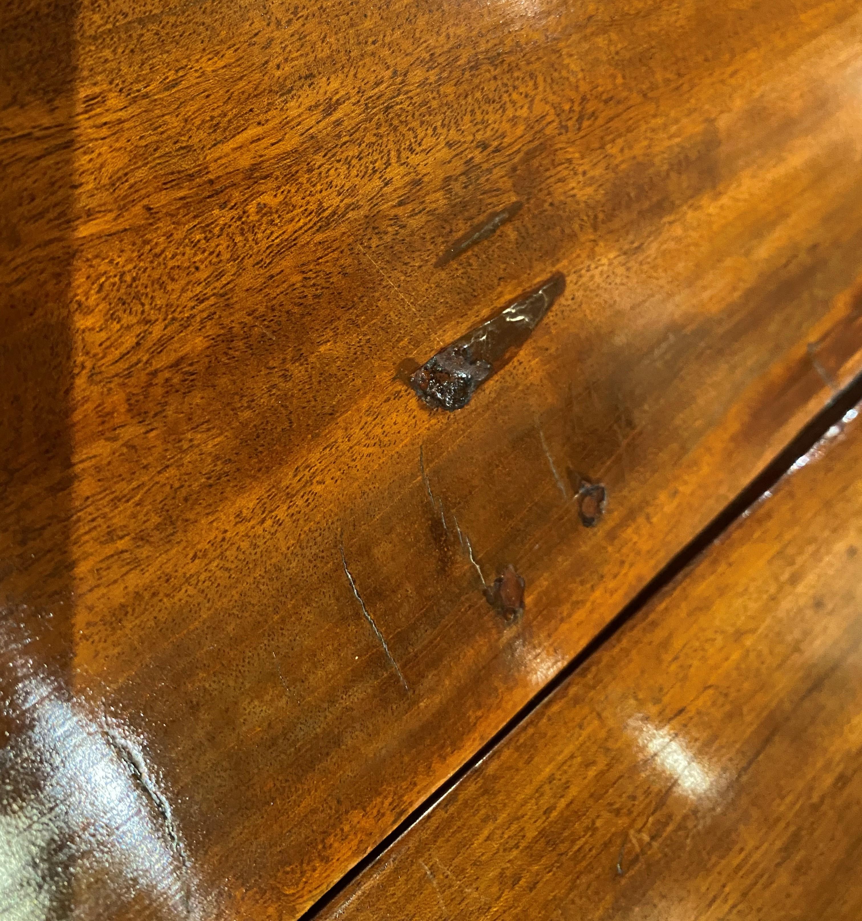 18th Century Massachusetts Mahogany Drop Leaf Table with Ball & Claw Feet For Sale 2