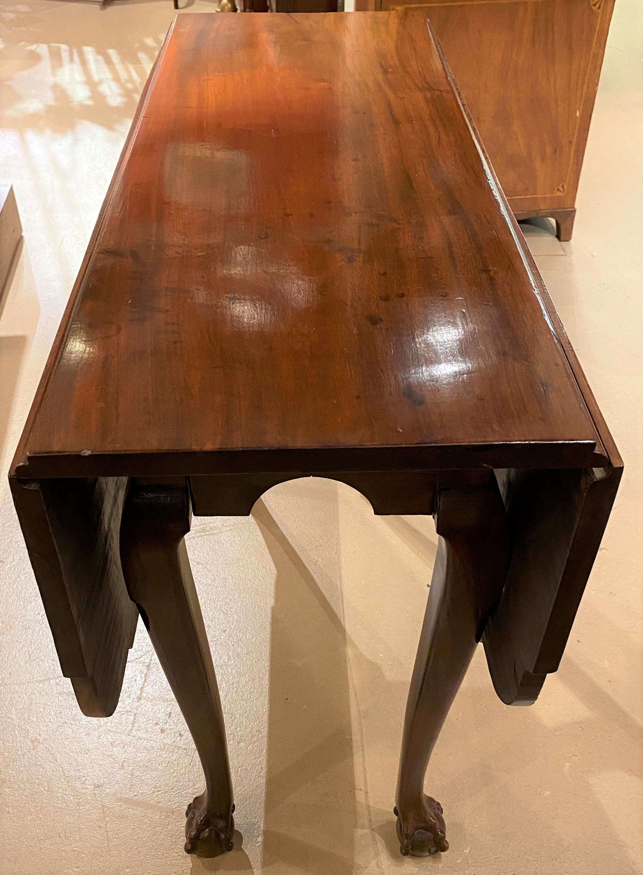 18th Century Massachusetts Mahogany Drop Leaf Table with Ball & Claw Feet For Sale 6