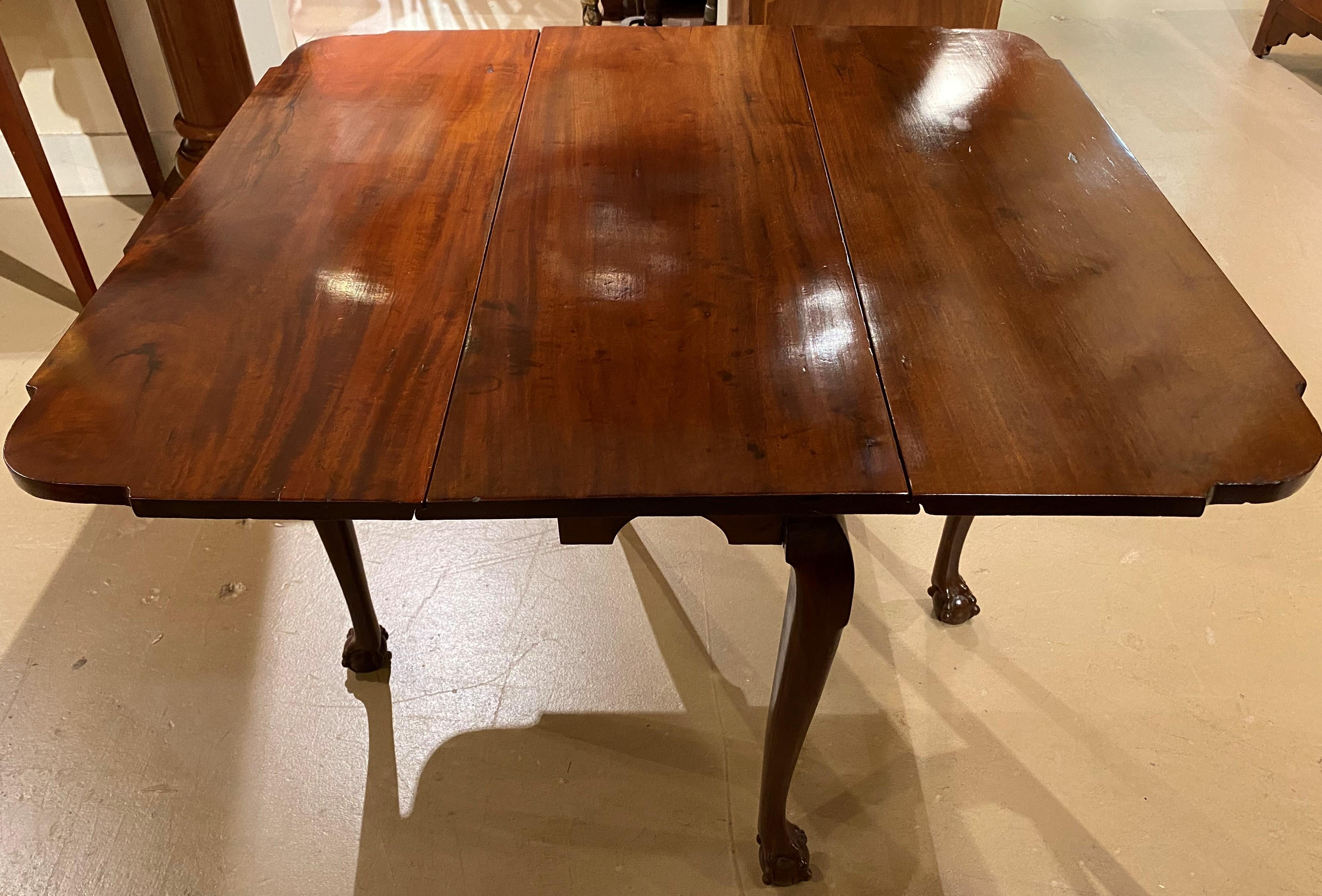 American 18th Century Massachusetts Mahogany Drop Leaf Table with Ball & Claw Feet For Sale