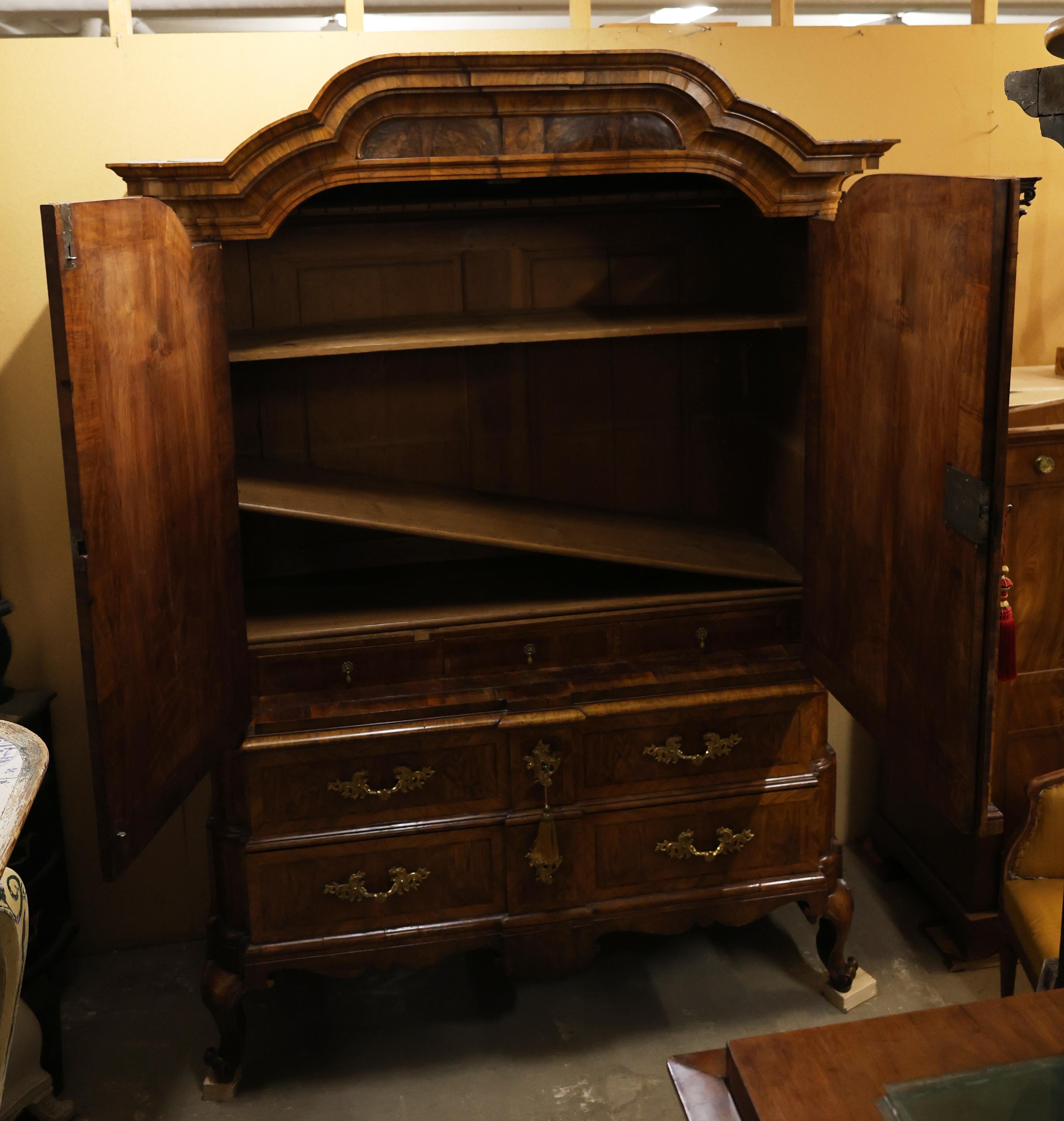 Gabinete de obra maestra de Mathias Tiberg del siglo XVIII en venta 2