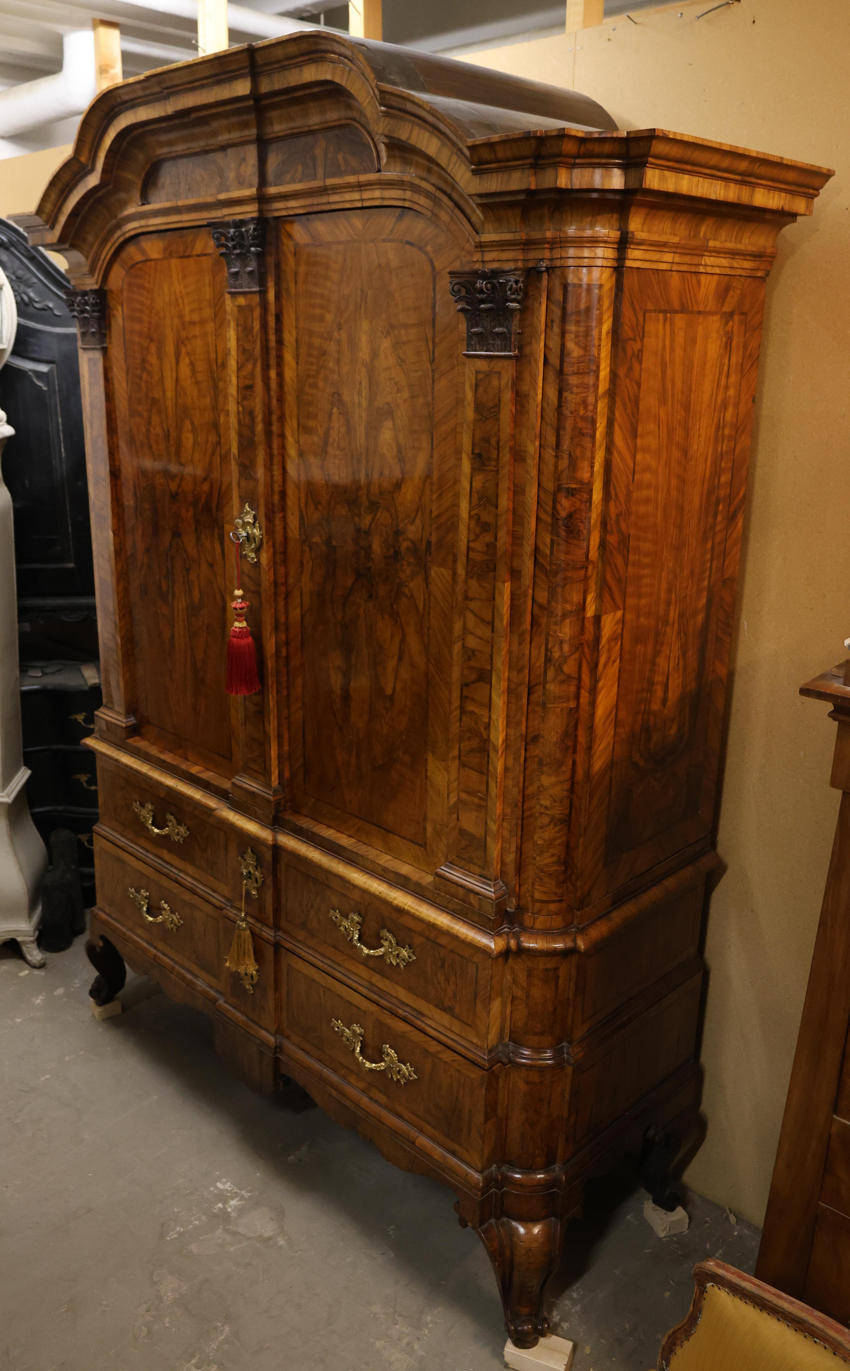 Gabinete de obra maestra de Mathias Tiberg del siglo XVIII siglo XVIII y antes en venta