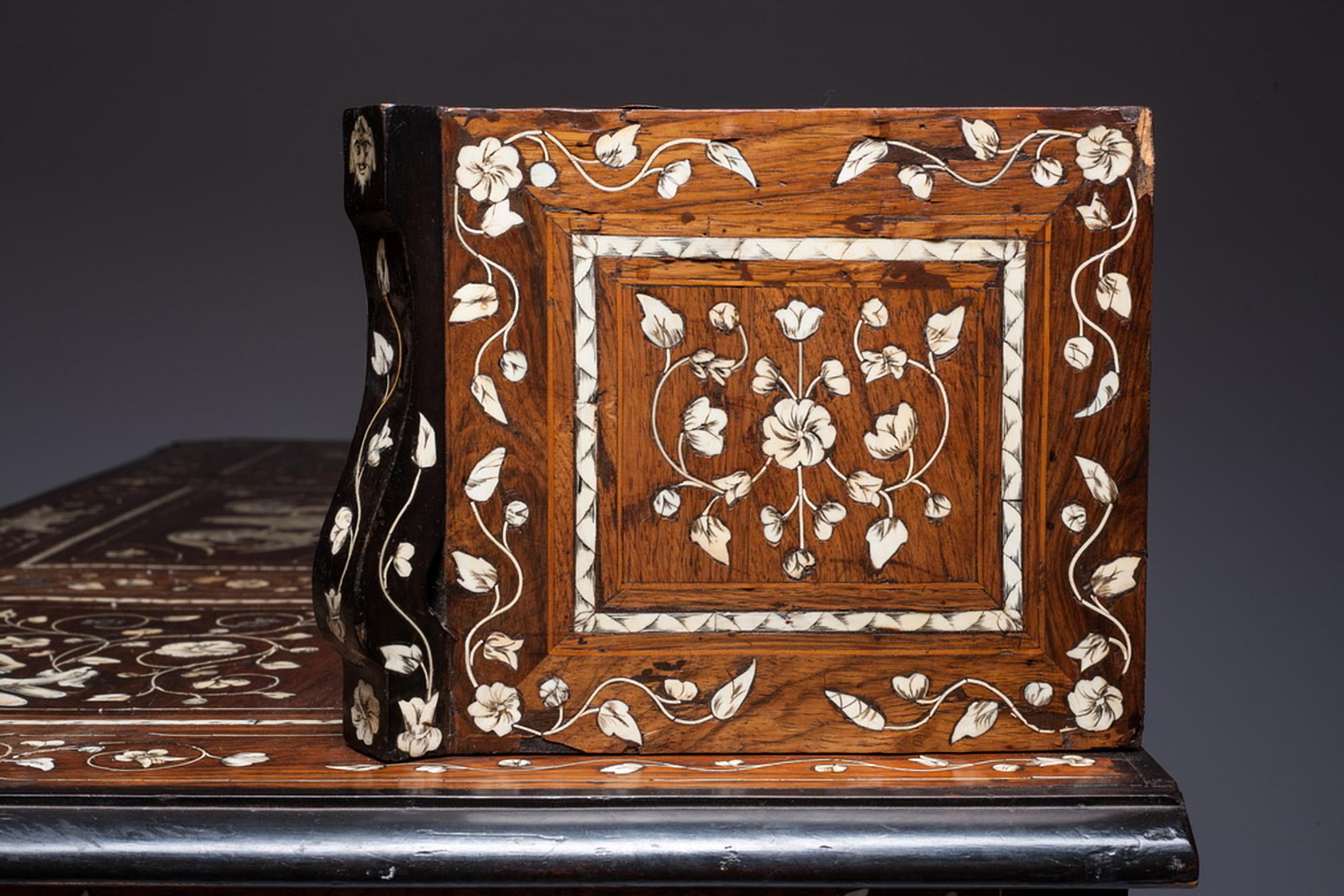 18th Century Mazarin Writing Desk For Sale 2