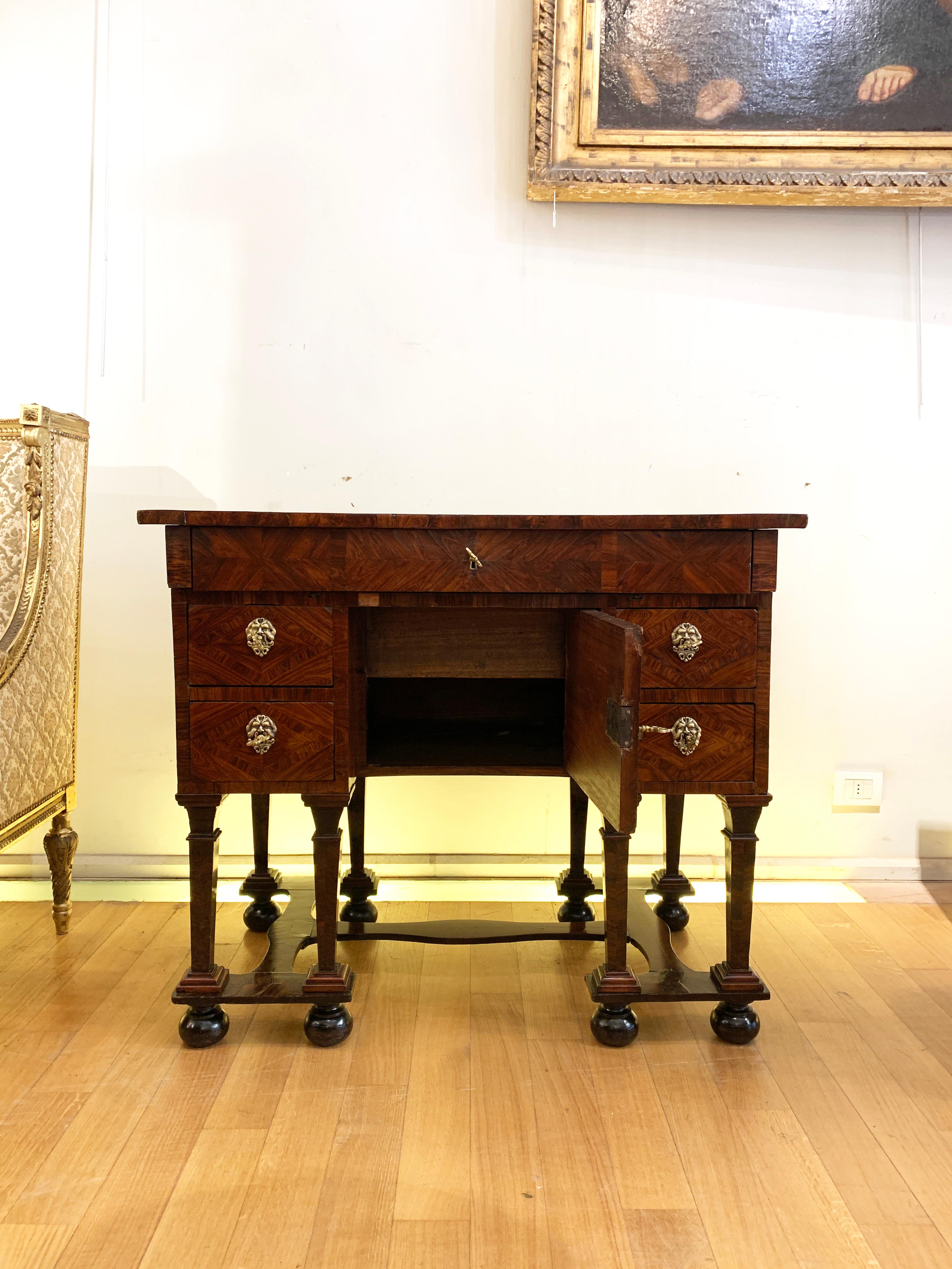 18th CENTURY MAZZARINO TYPE WRITING DESK 3