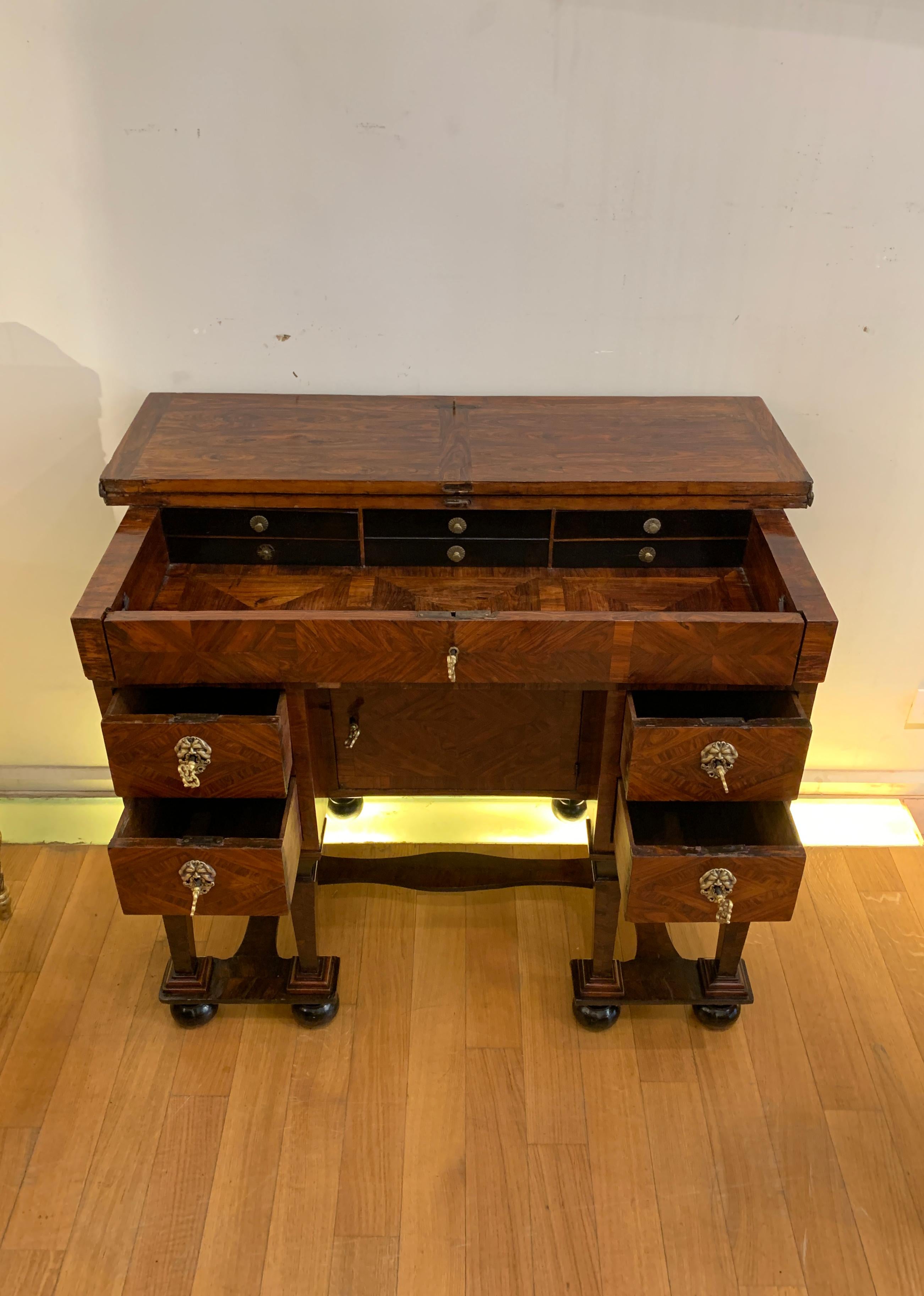 18th CENTURY MAZZARINO TYPE WRITING DESK 7