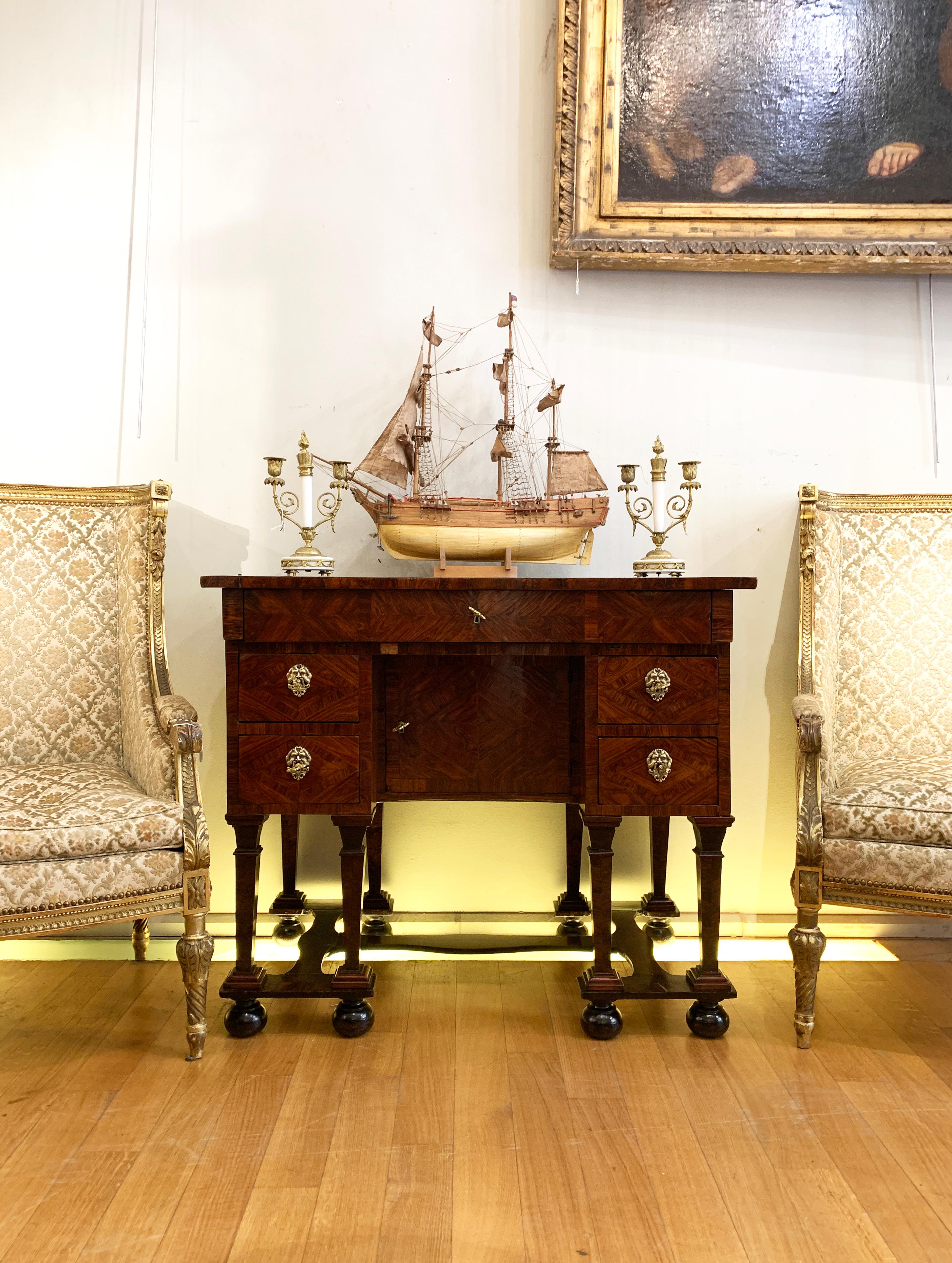 Italian 18th CENTURY MAZZARINO TYPE WRITING DESK