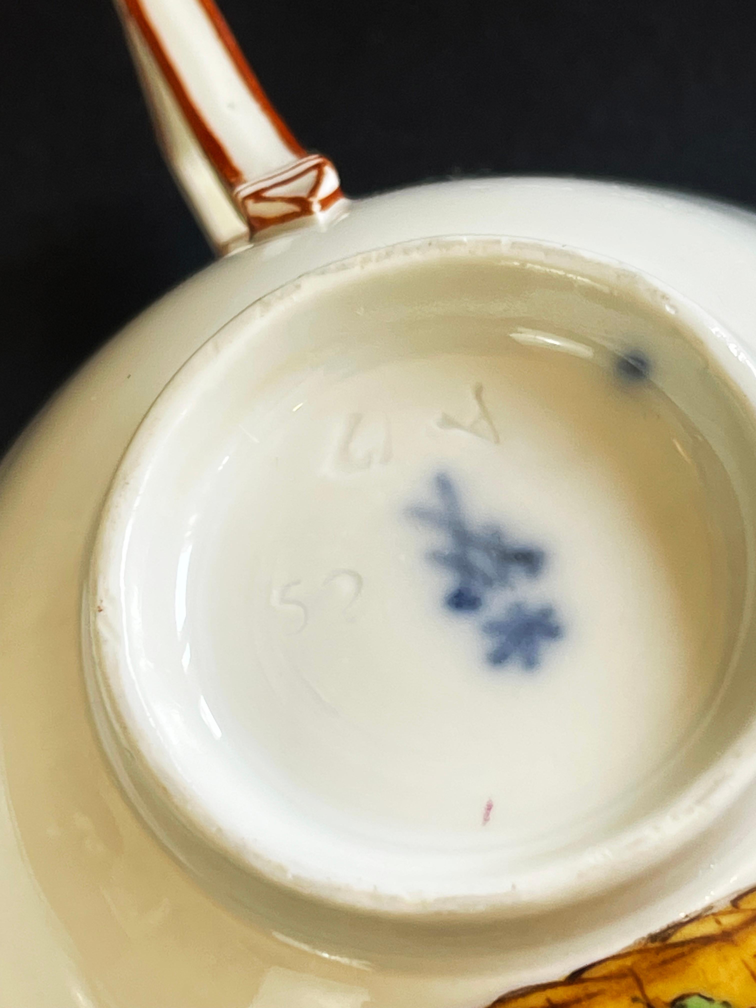 18ème siècle  Tasse et soucoupe de Meissen, panier floral d'époque Marcolini, Allemagne 3