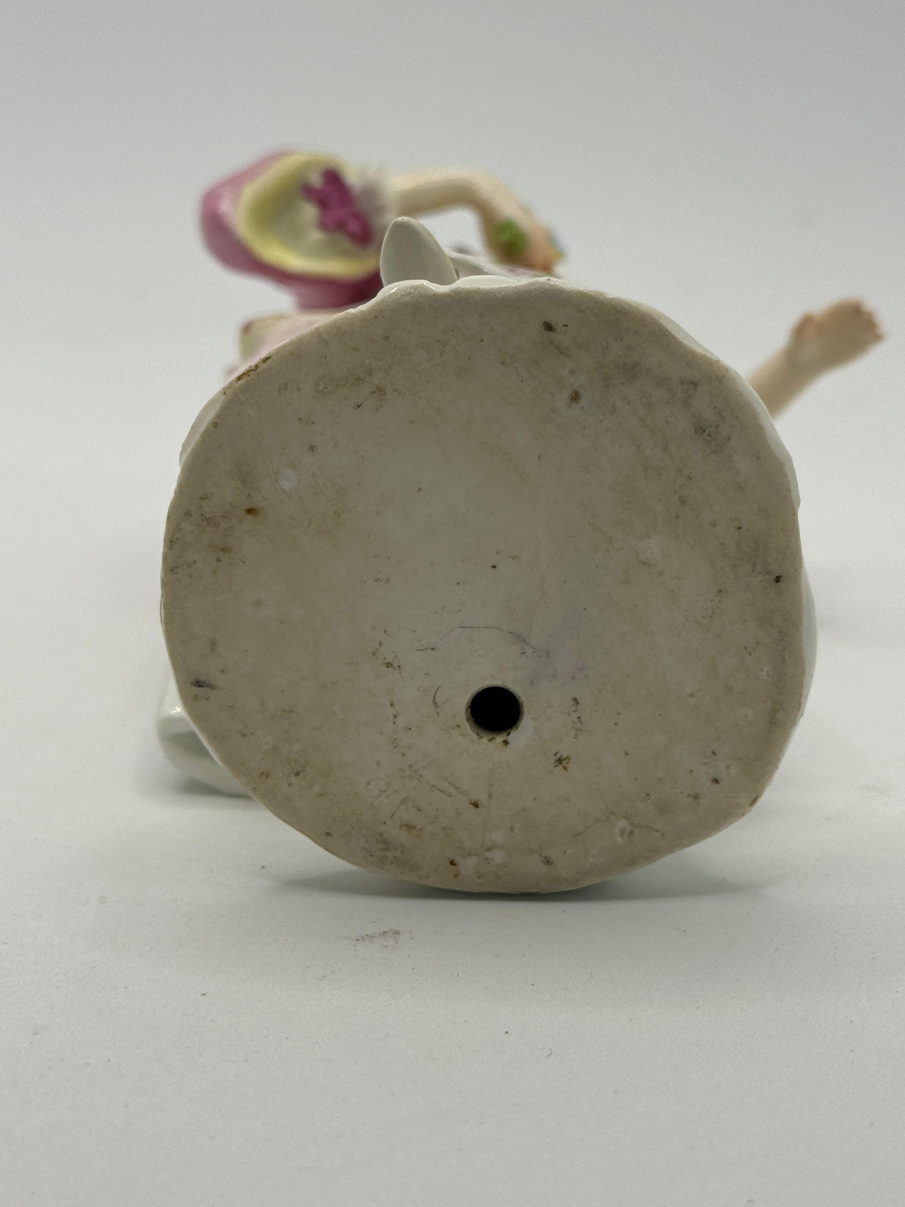 Figurilla de dama de Meissen del siglo XVIII en venta 3