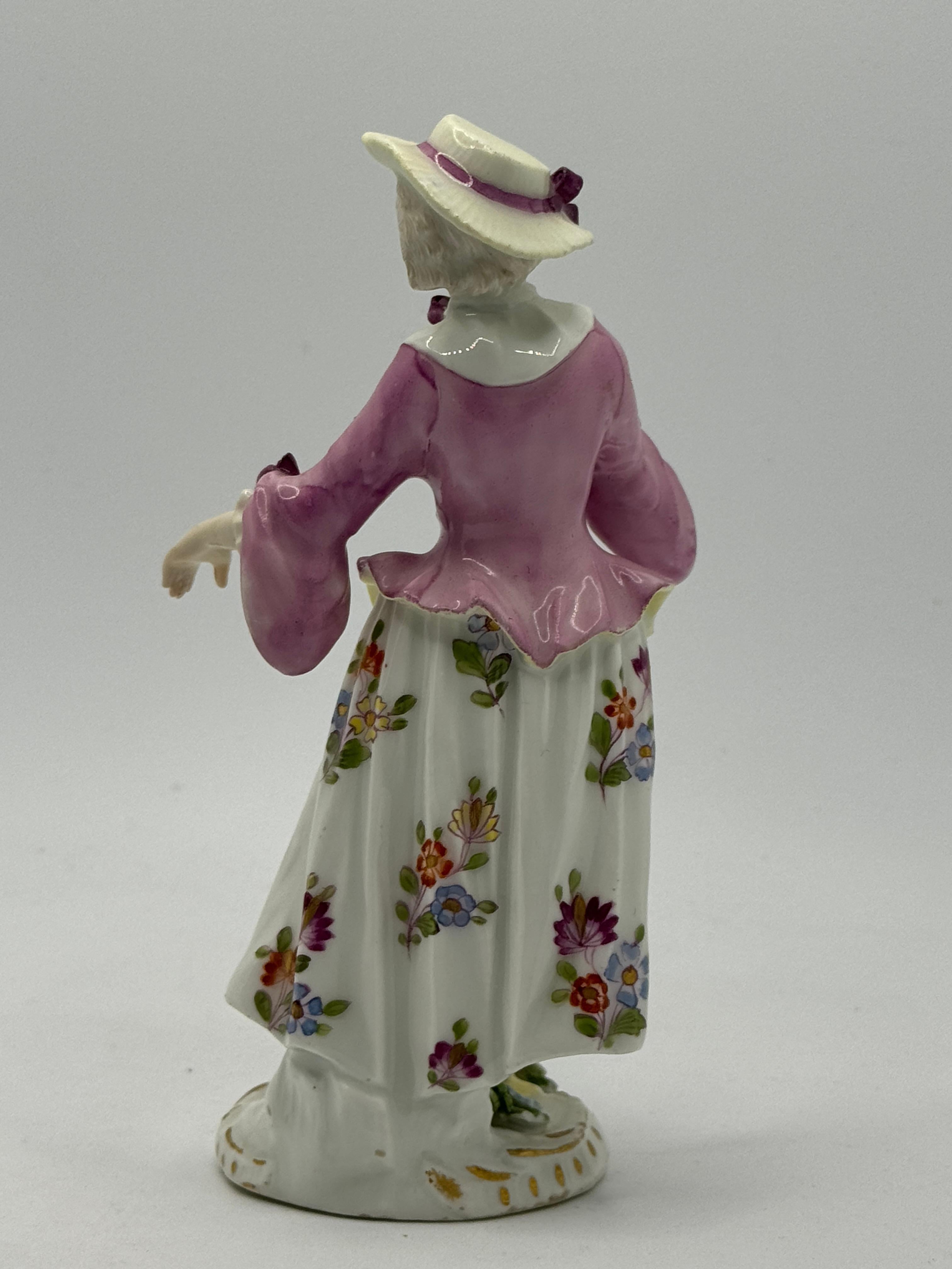 Figurilla de dama de Meissen del siglo XVIII Alemán en venta