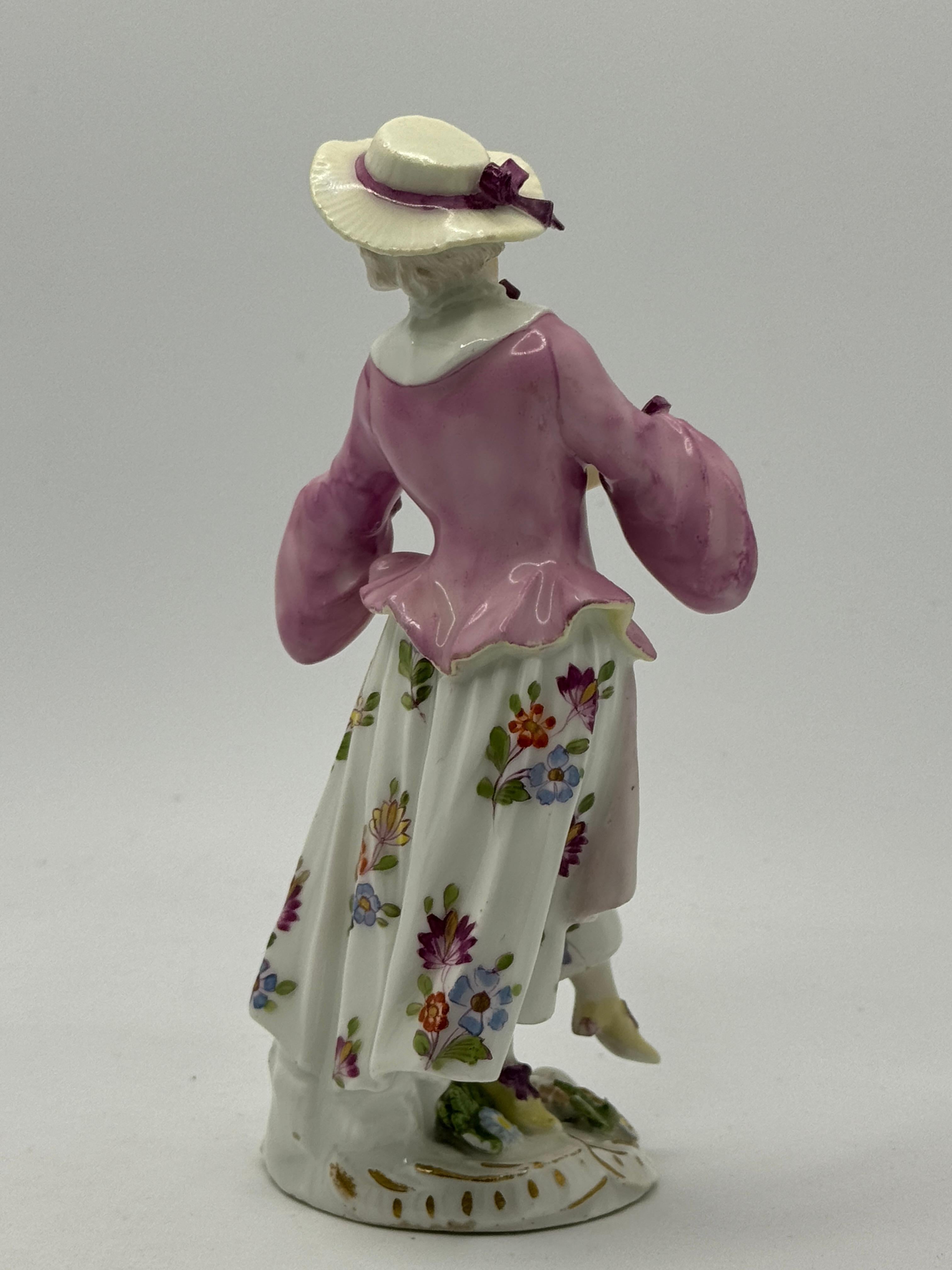 Figurilla de dama de Meissen del siglo XVIII Pintado a mano en venta