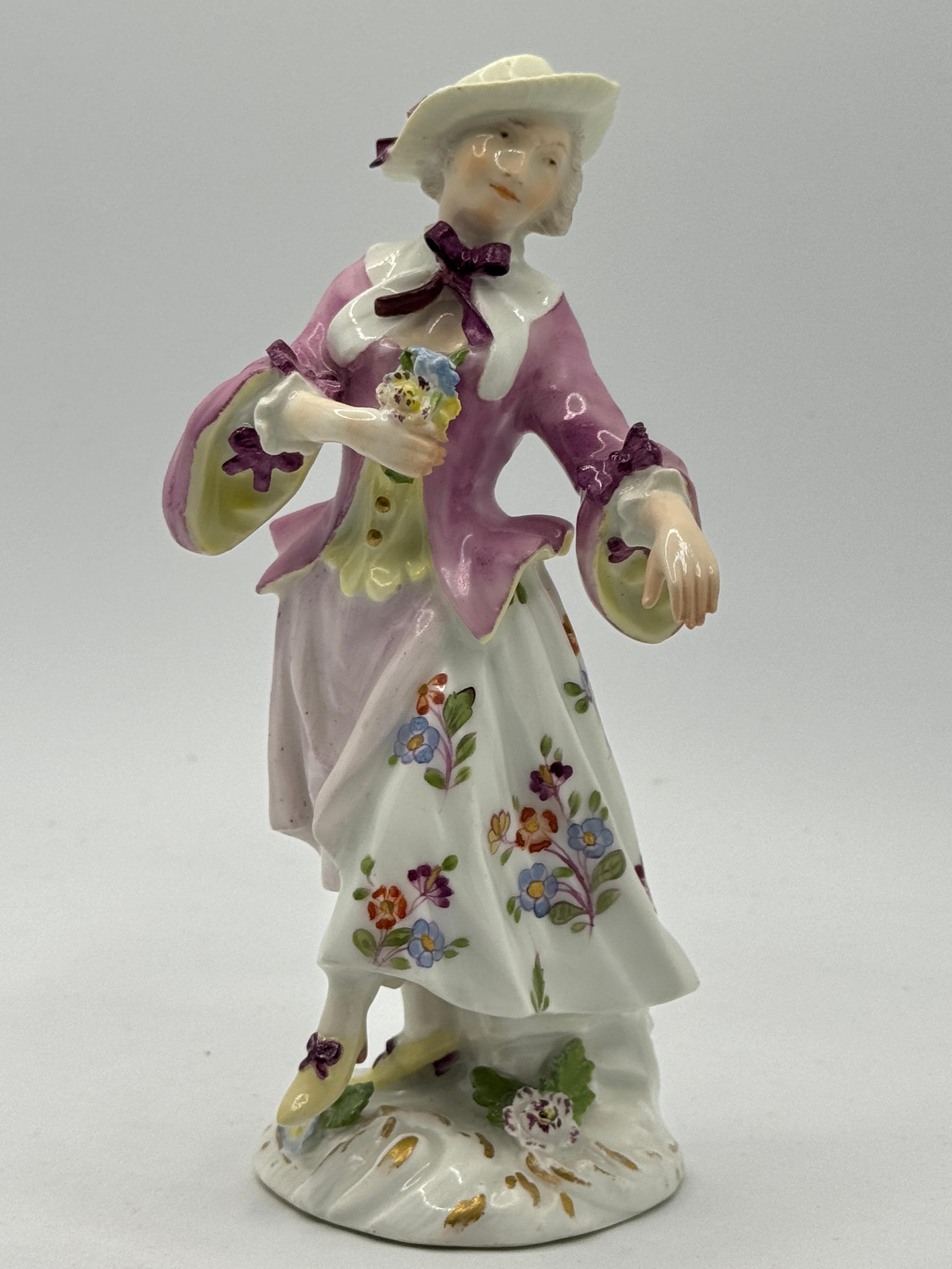 Figurilla de dama de Meissen del siglo XVIII en venta 1