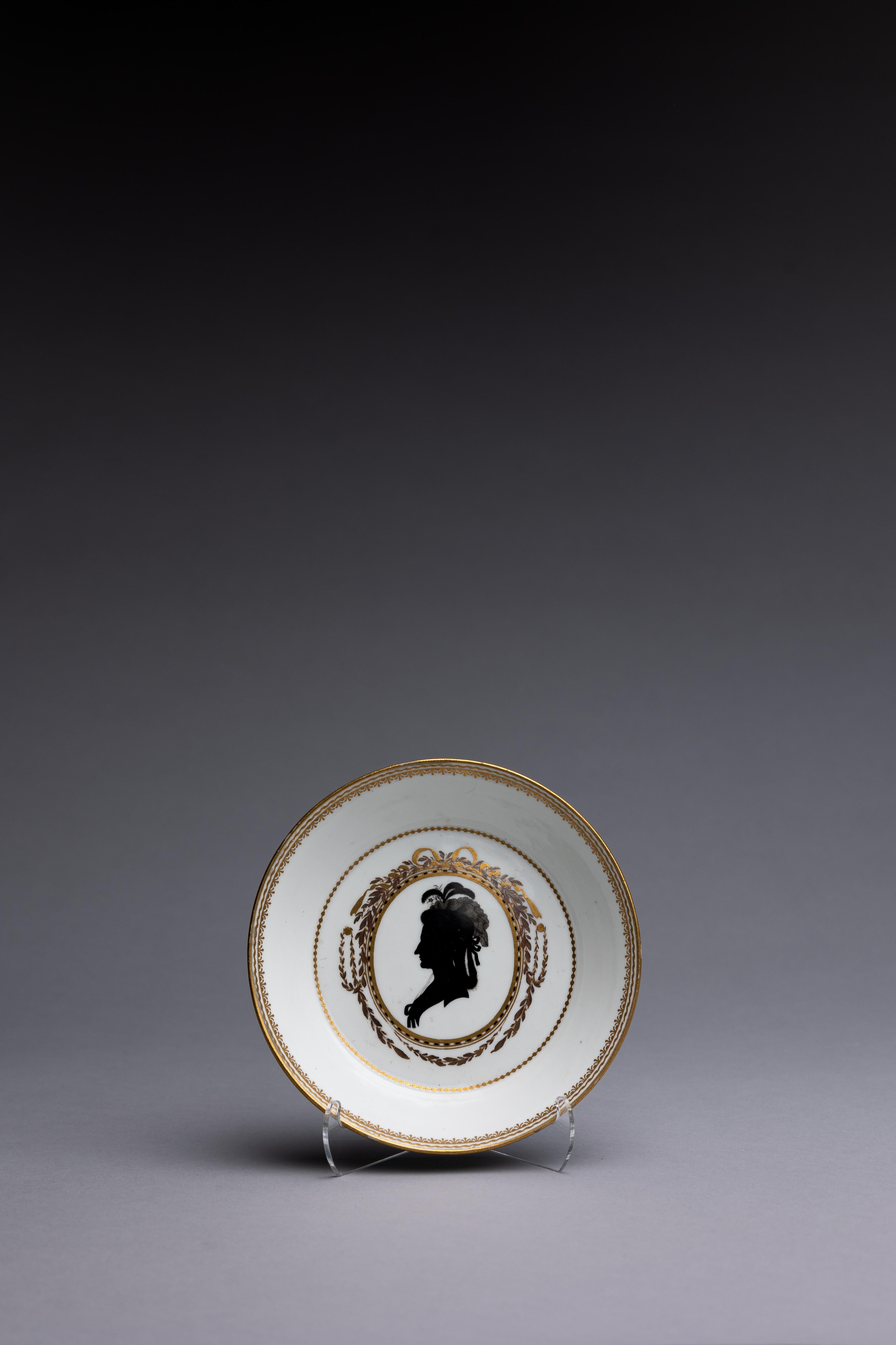 18th Century Meissen Marcolini Silhouette Cup and Saucer For Sale 1