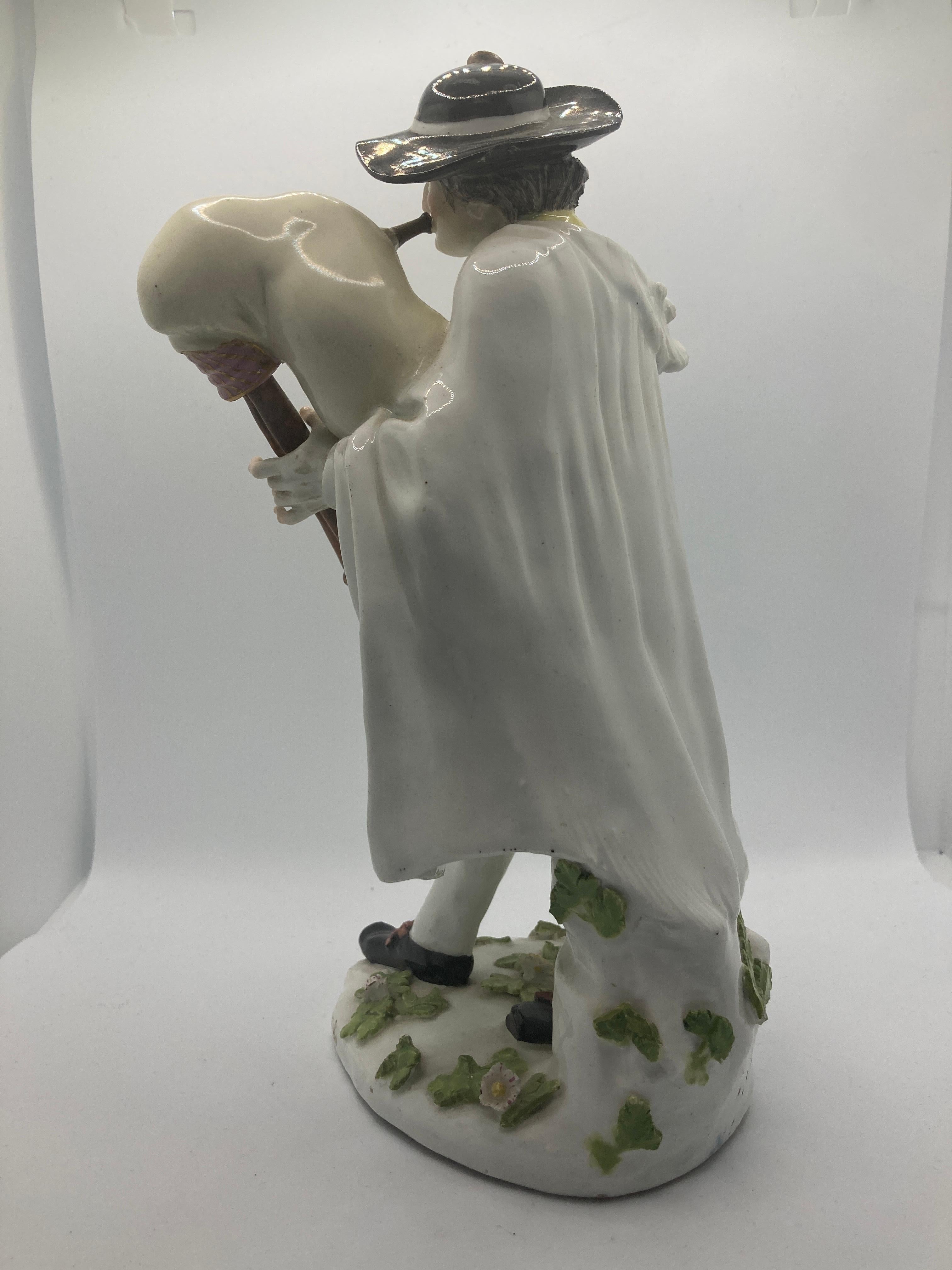 18th Century Meissen Porcelain Figure, 'Piedmontese Bagpiper' In Good Condition For Sale In Maidstone, GB