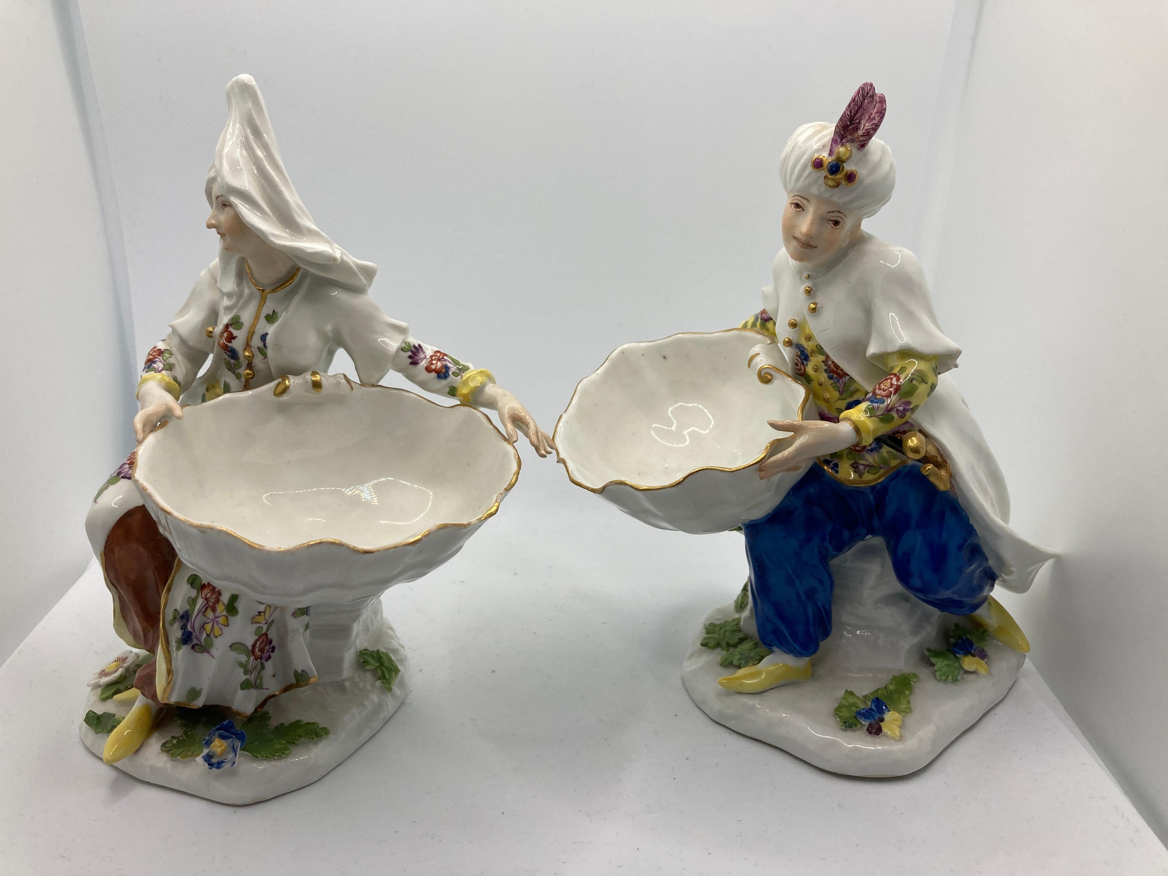 18th Century Meissen Turkish Pair holding sweetmeat / table salt bowls For Sale 3