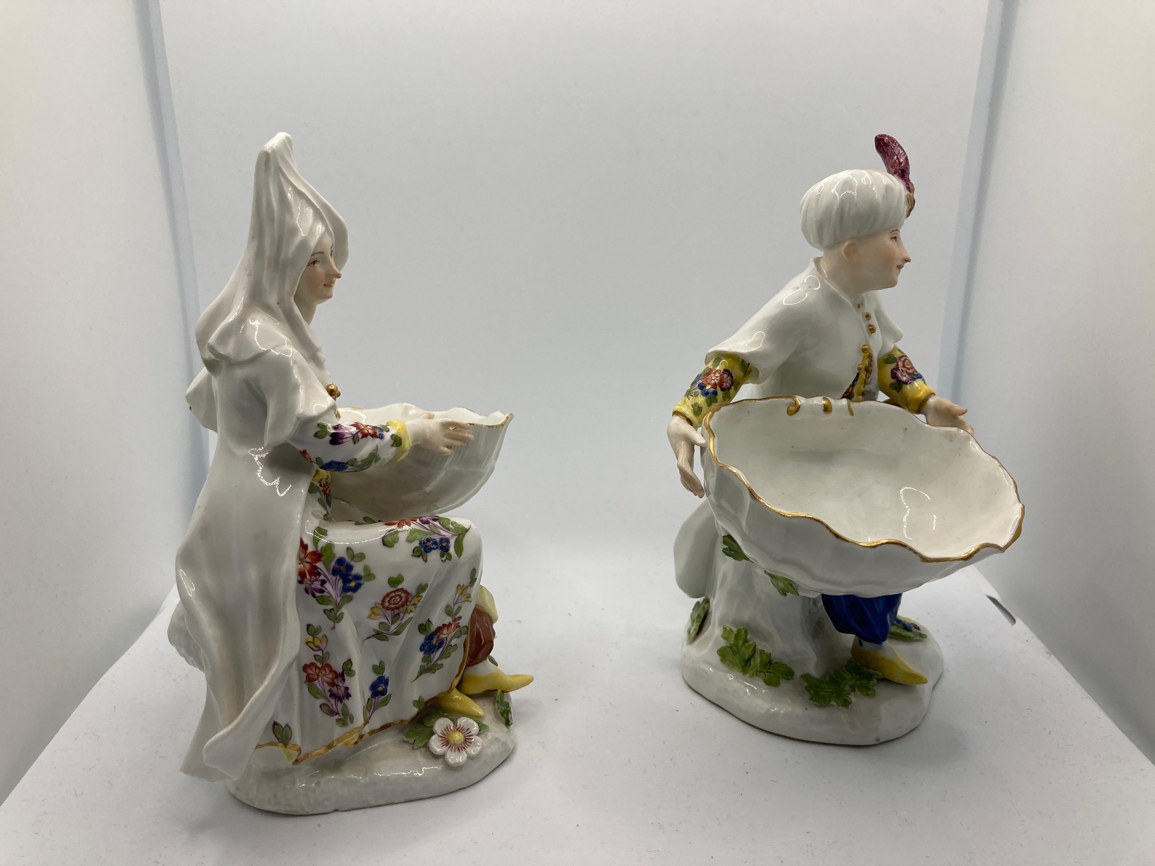 Hand-Crafted 18th Century Meissen Turkish Pair holding sweetmeat / table salt bowls For Sale