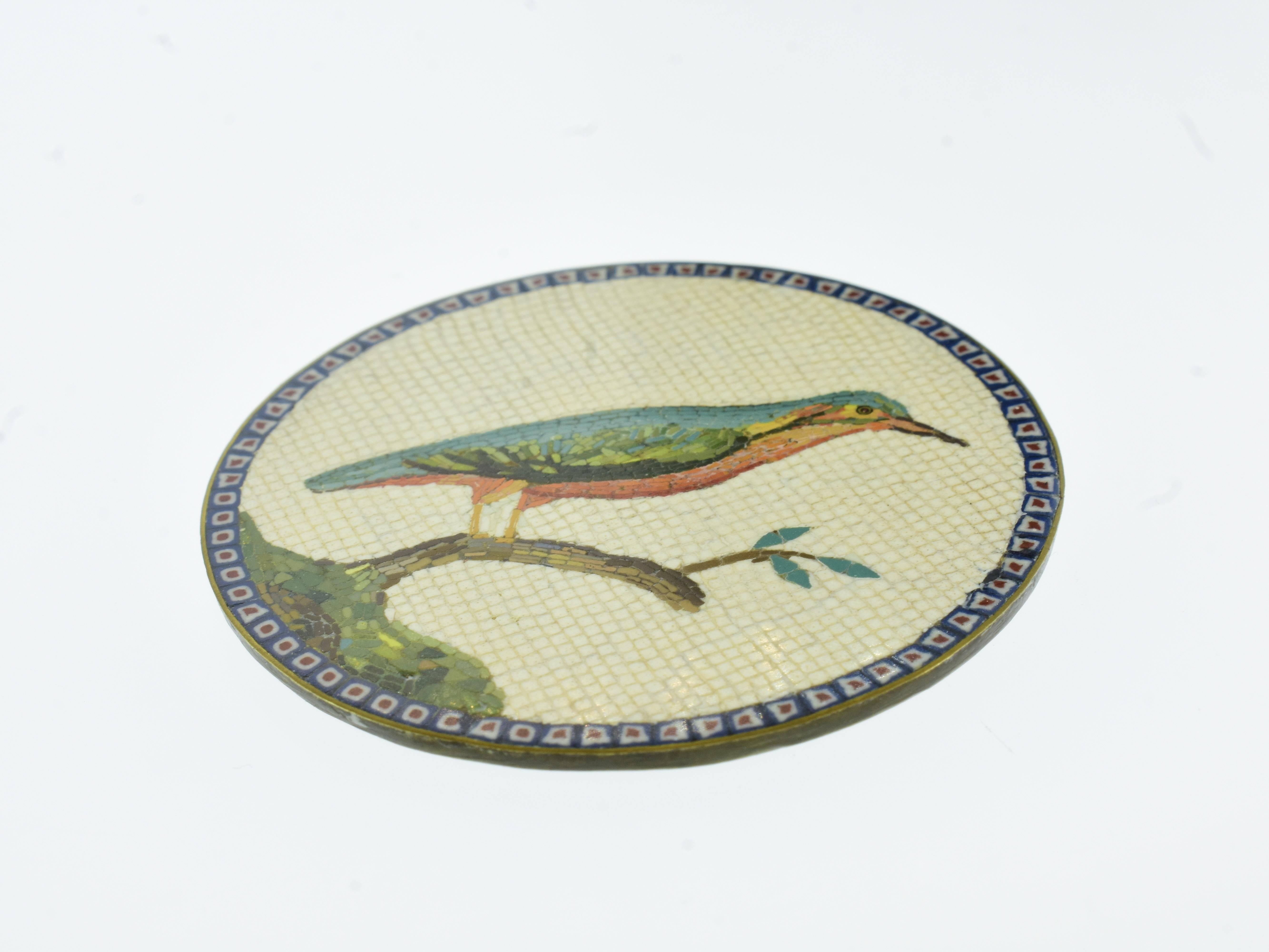 Placa de micromosaico del siglo XVIII de un pájaro azul, atribuida a G. Raffaelli. en Bueno estado para la venta en Aspen, CO