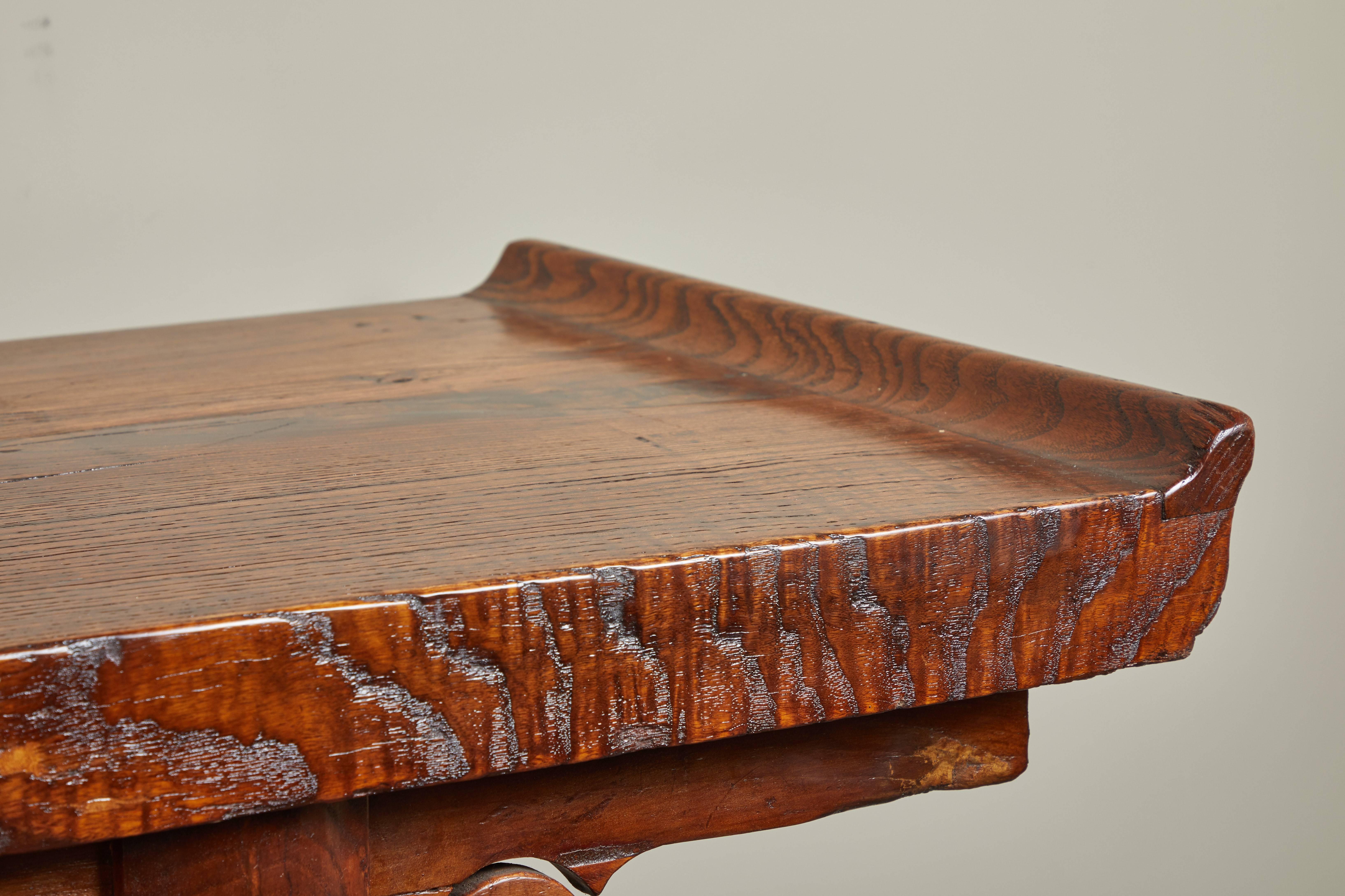 Table console à volutes Ming du 18e siècle en vente 1