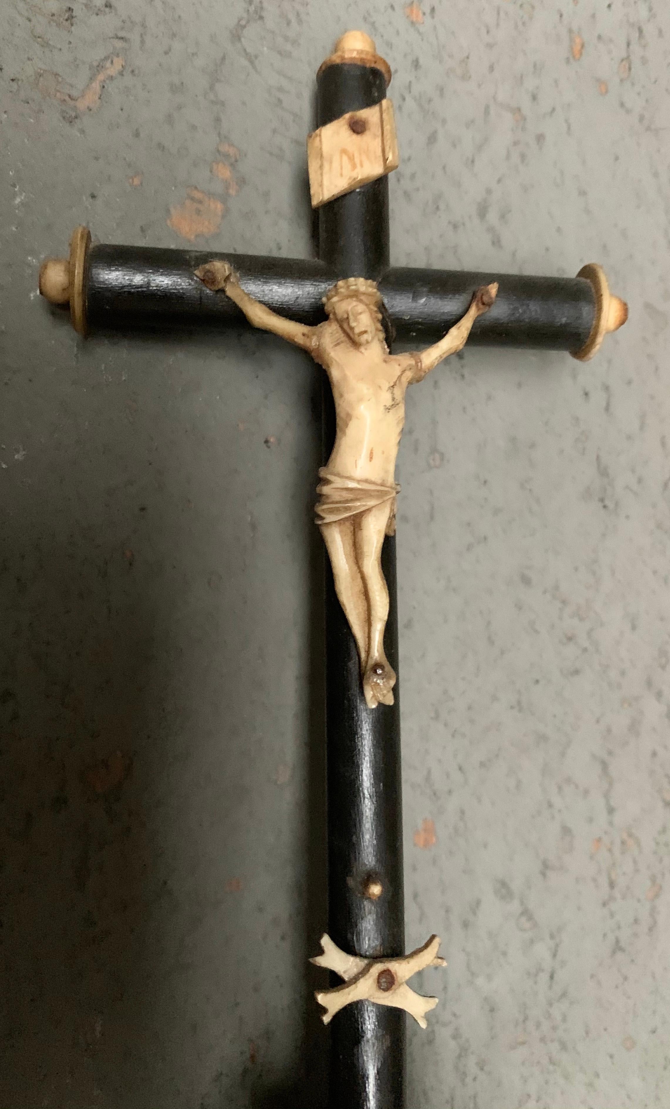 18th Century Miniature Crucifix in Carved Bone and Wood 4