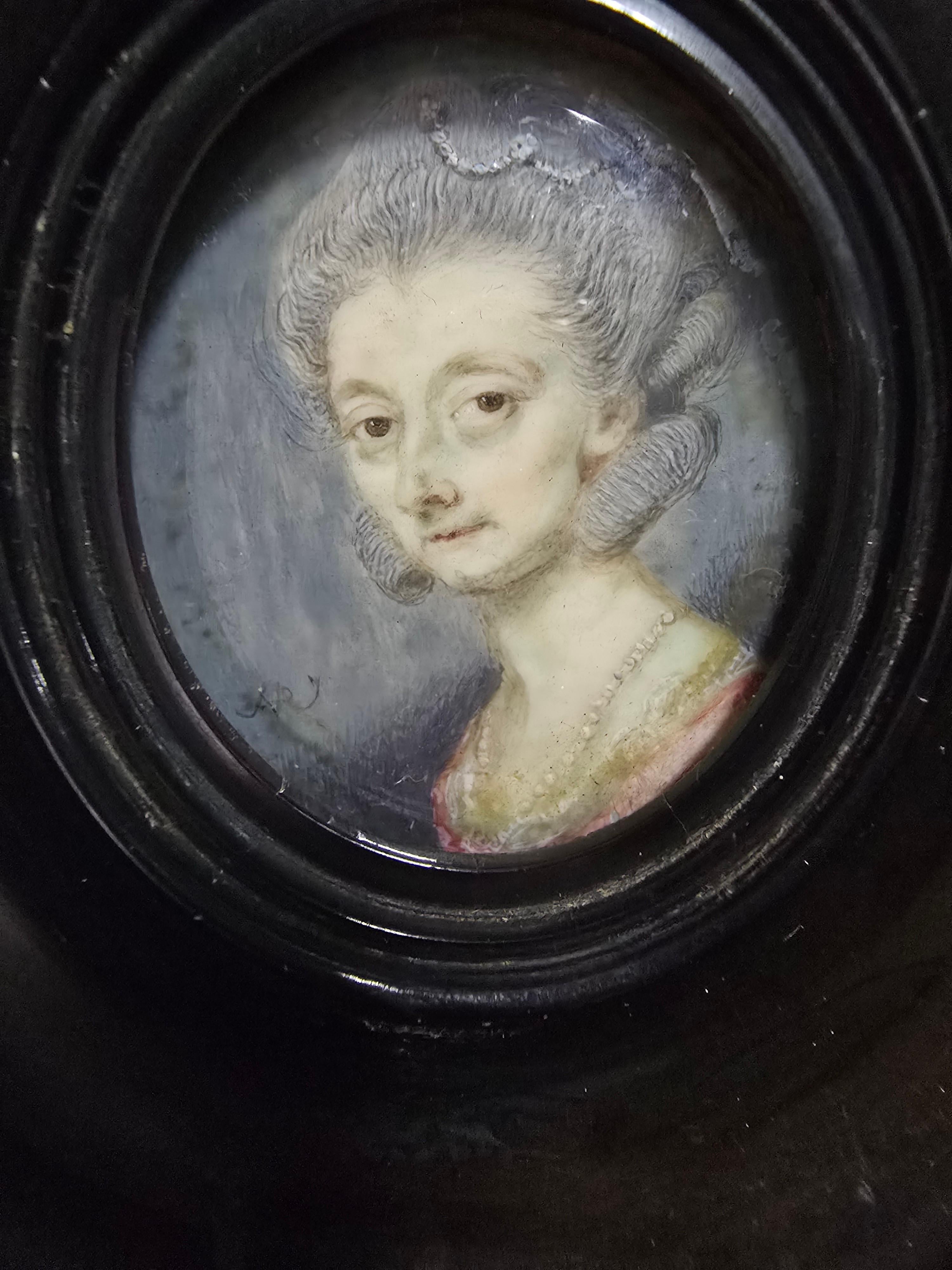 18th-Century Miniature Oil Painting – Possibly England
Exquisite 18th-century miniature oil painting, likely of English origin, featuring delicate brushwork and fine detail.

Medium: Oil on panel
Frame: Original wooden frame, well