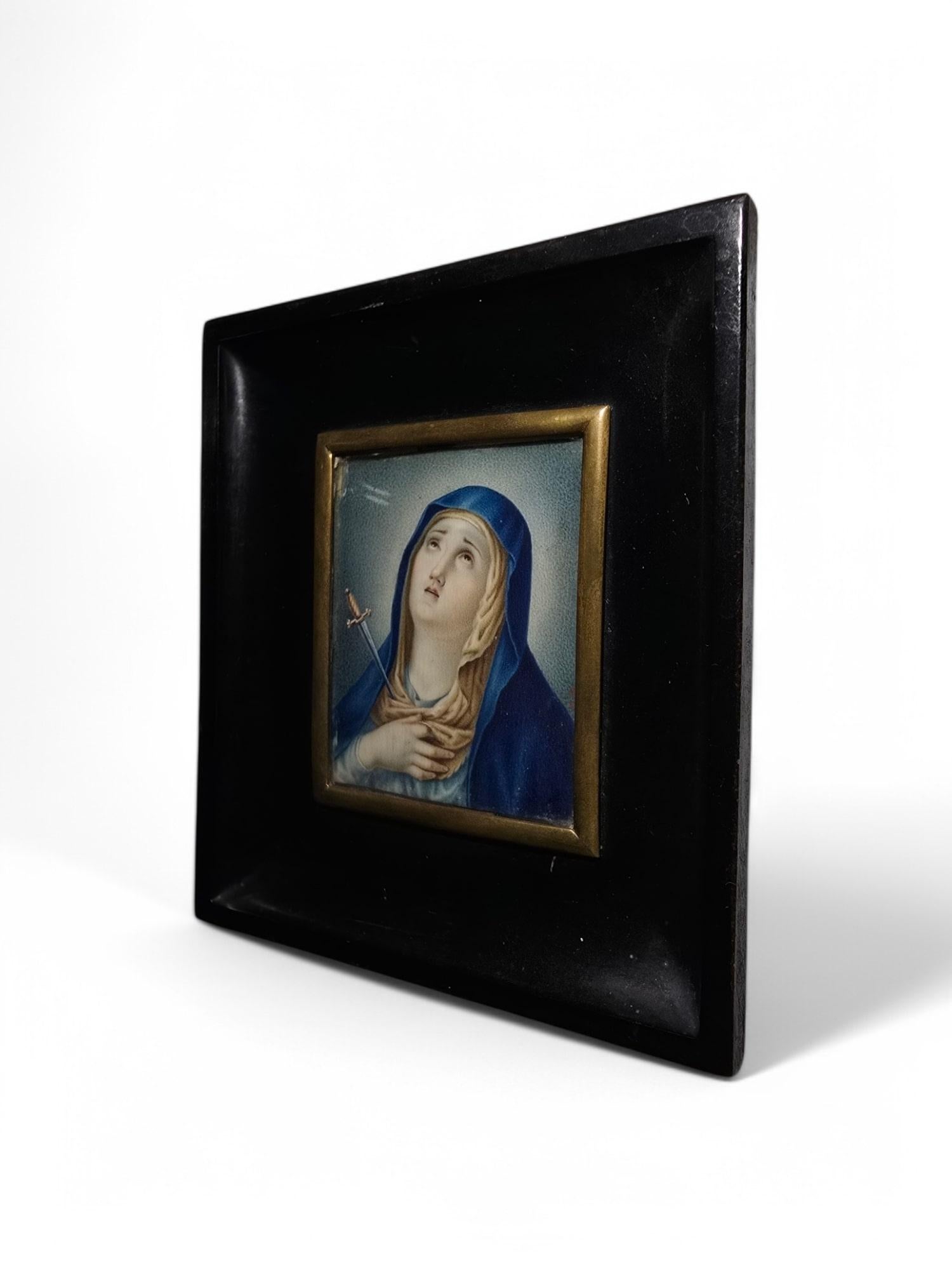 Pintura al óleo en miniatura del siglo XVIII - Virgen Dolorosa en venta 2