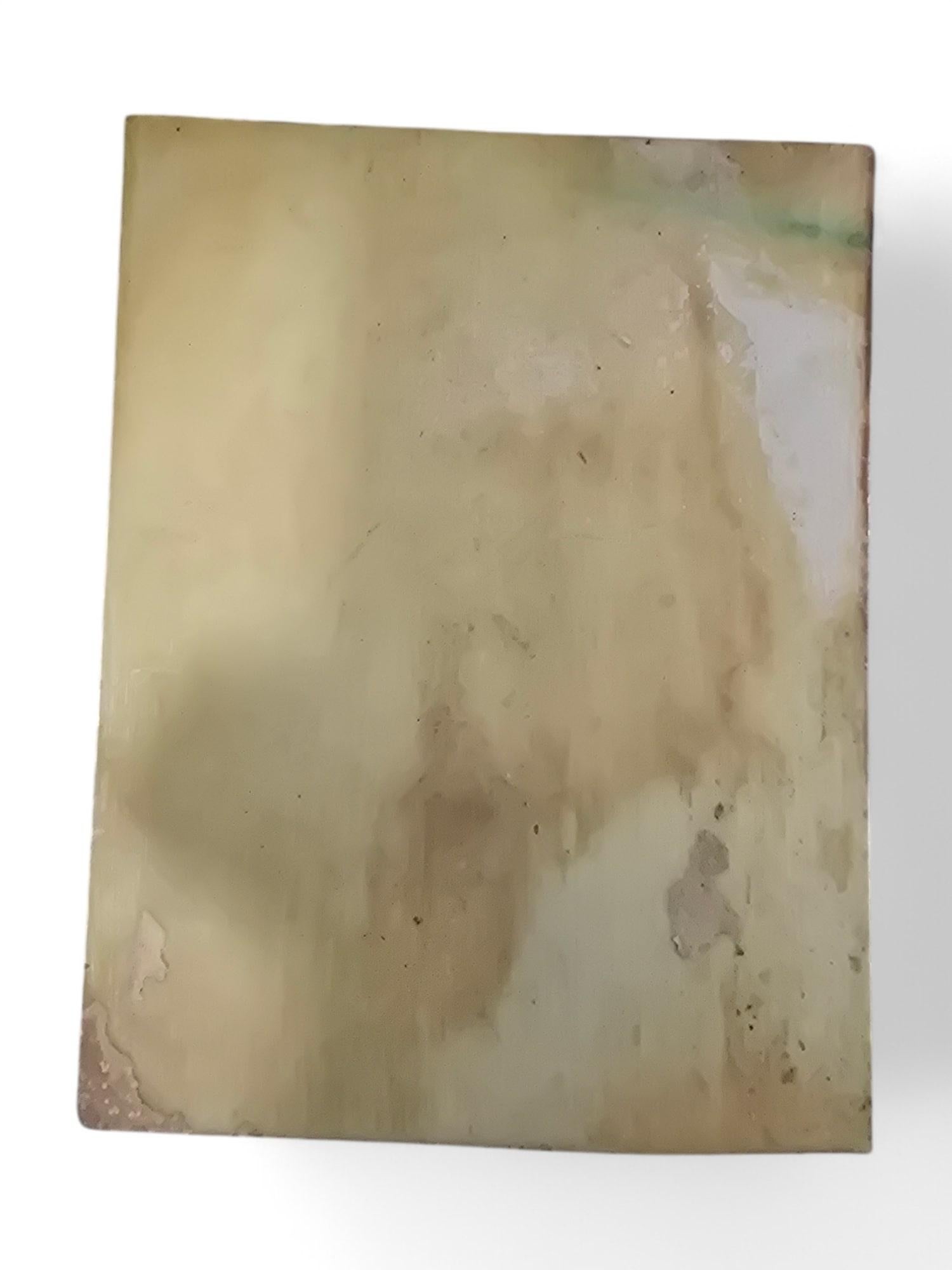 
Fine miniature oil painting depicting a lady in period attire from the 18th century. Shows signs of wear due to age.

Dimensions: 8 x 6 cm