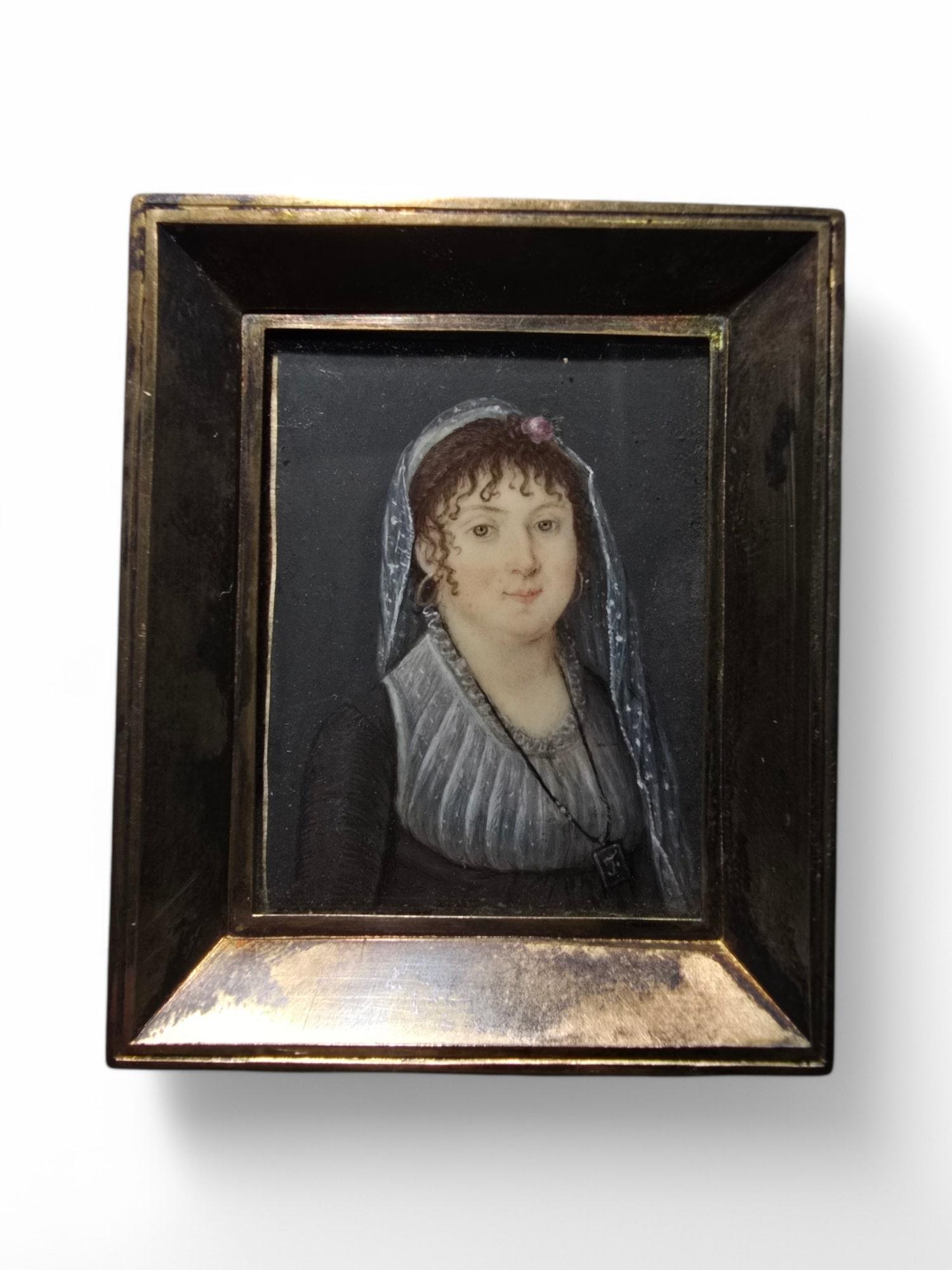 Miniatur-Ölporträt aus dem 18. Jahrhundert - Dame mit geblümtem Haarschmuck im Angebot 8