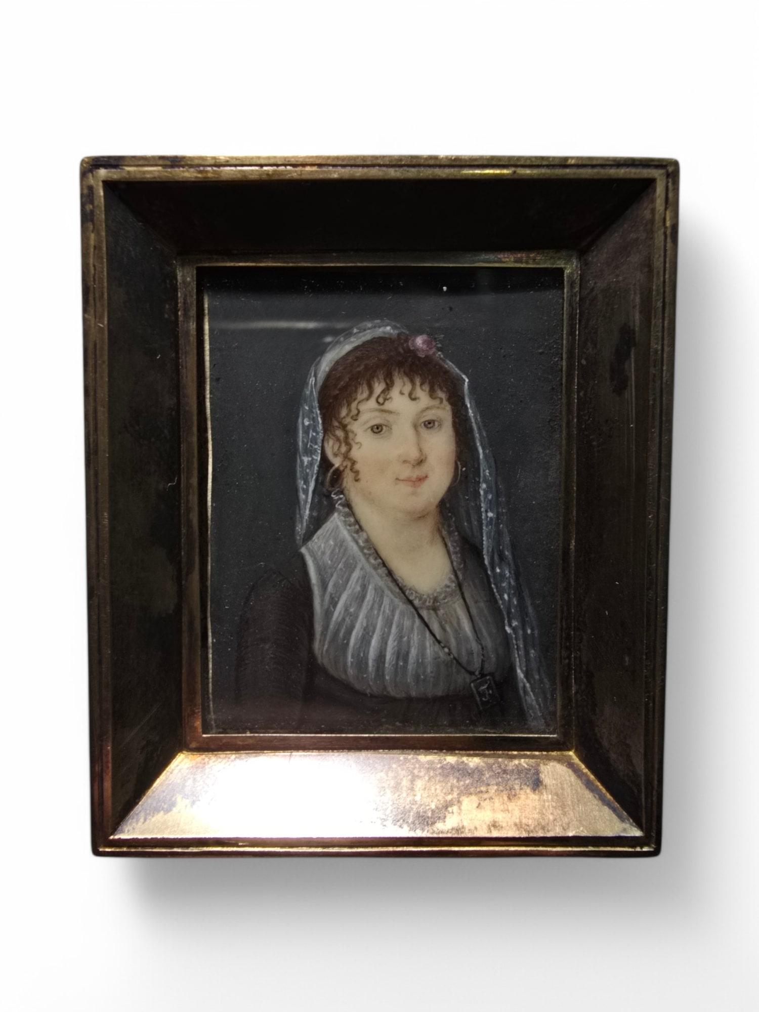 Miniatur-Ölporträt aus dem 18. Jahrhundert - Dame mit geblümtem Haarschmuck im Angebot 3