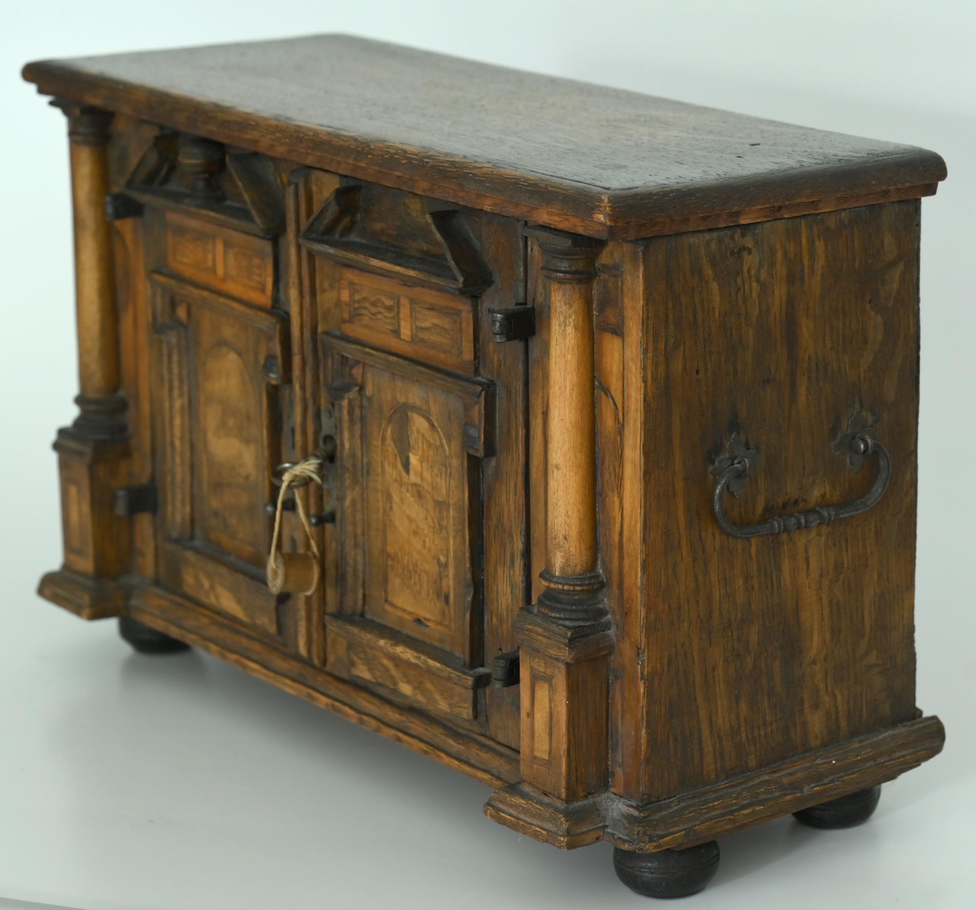 18th Century Model Sideboard Renaissance Style German Miniature Furniture In Good Condition In Epfach, DE