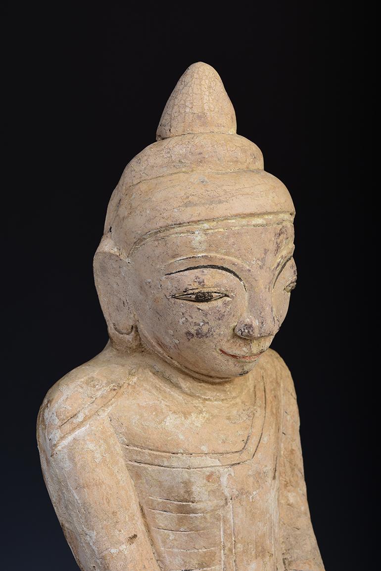 Bouddha assis en pierre de savon birmane antique Mon du 18ème siècle en vente 4