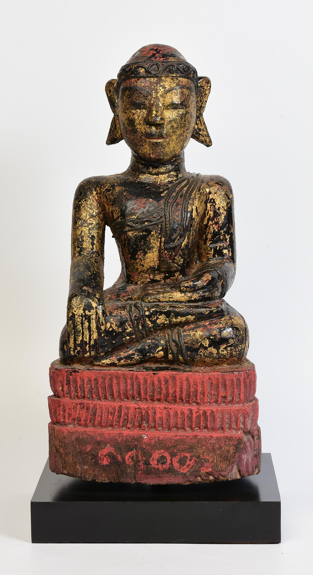 18. Jahrhundert, Mon, antiker burmesischer sitzender Buddha aus Holz im Angebot 7