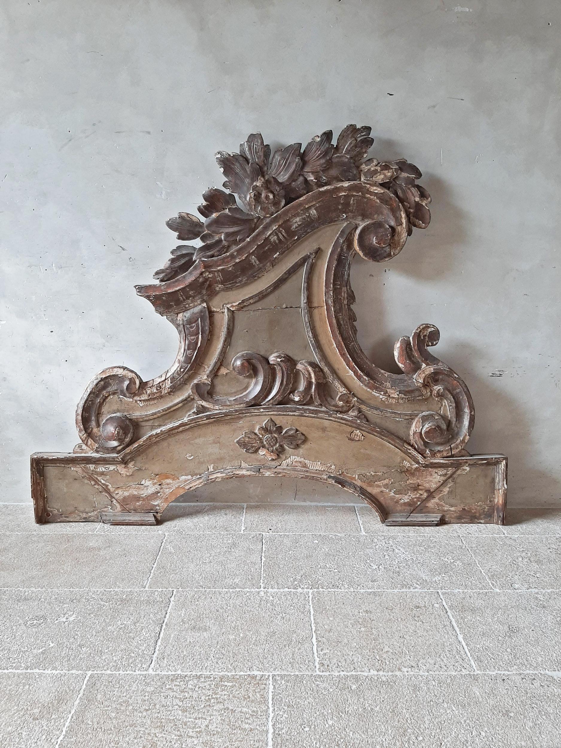 Très grande porte ancienne en bois sculpté rococo italien 