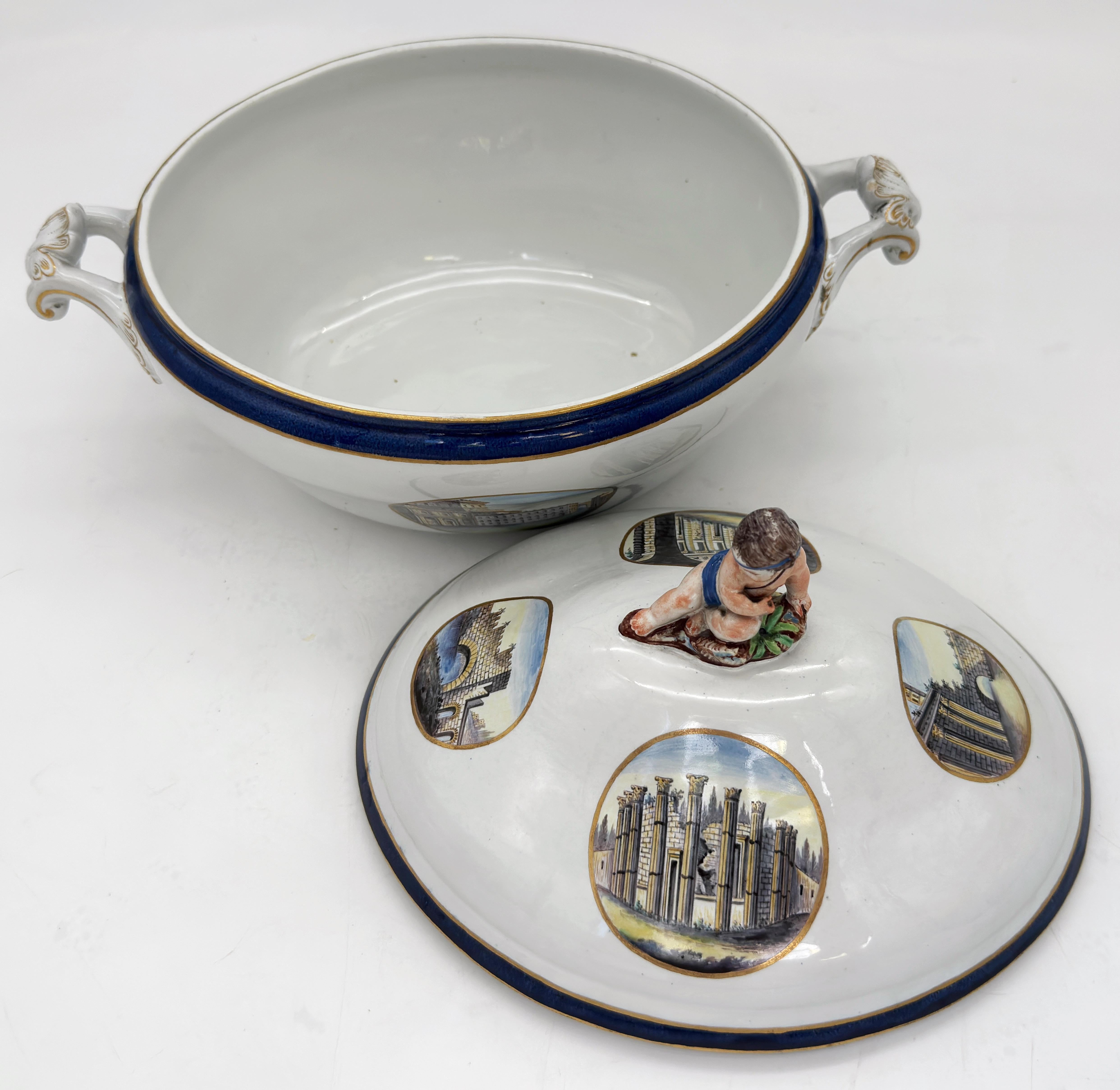Soupière topographique Grand Tour du 18e siècle en porcelaine de Naples en vente 2
