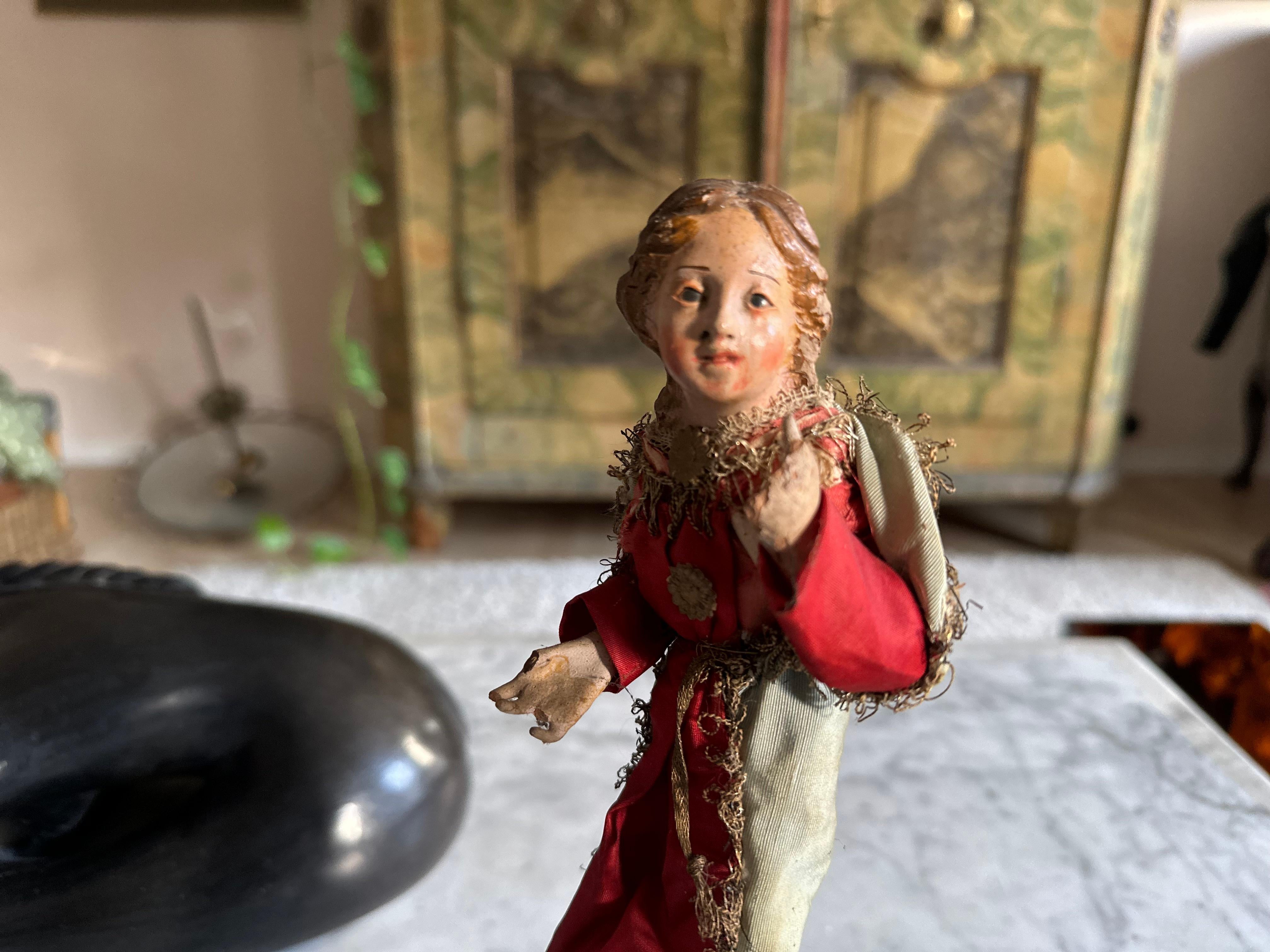 Figura del presepe napoletano del XVIII secolo con abiti originali 9