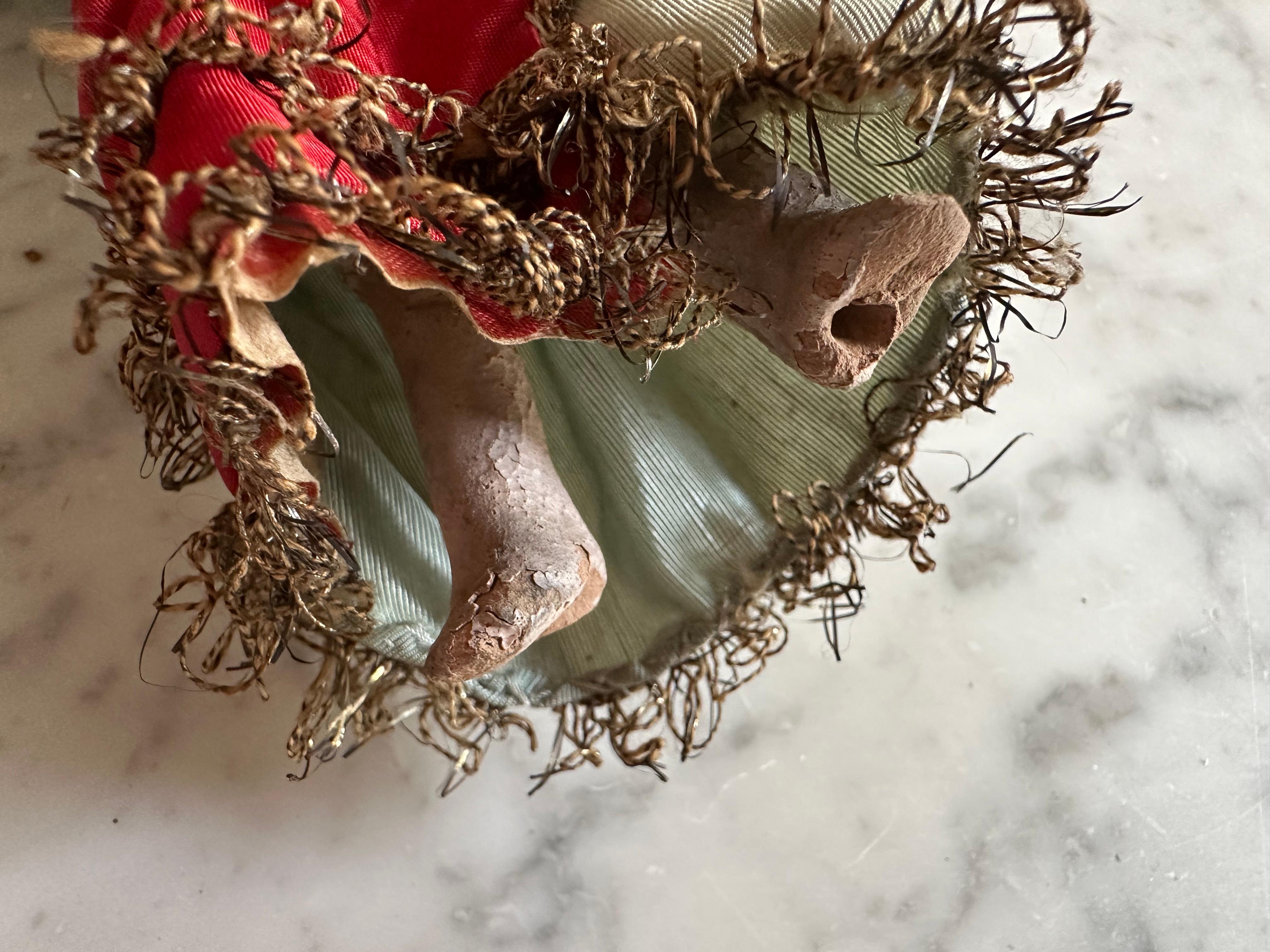 Intagliato a mano Figura del presepe napoletano del XVIII secolo con abiti originali