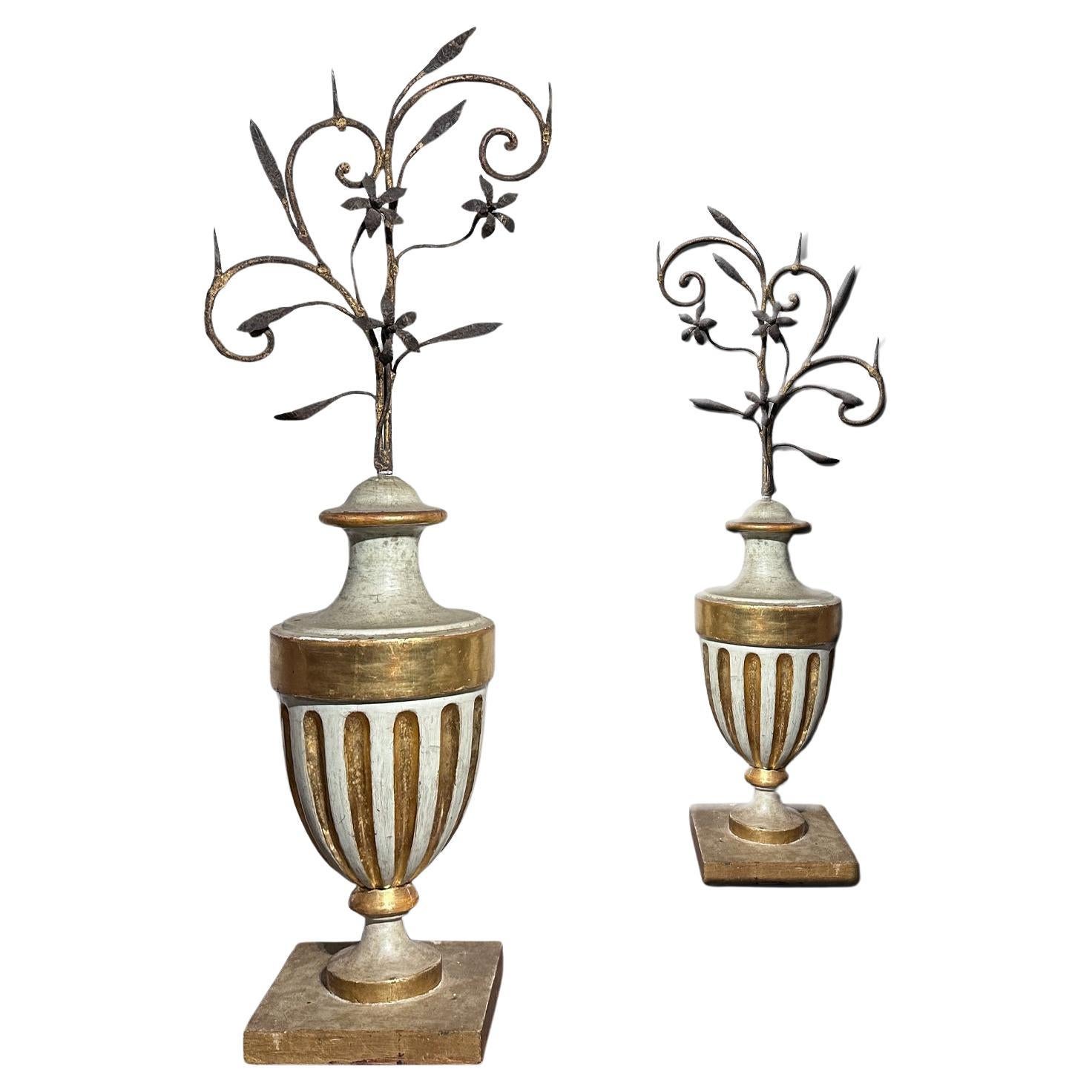 18th CENTURY NEOCLASSIC PERIOD PAIR VASES FOR PALM TREE  For Sale
