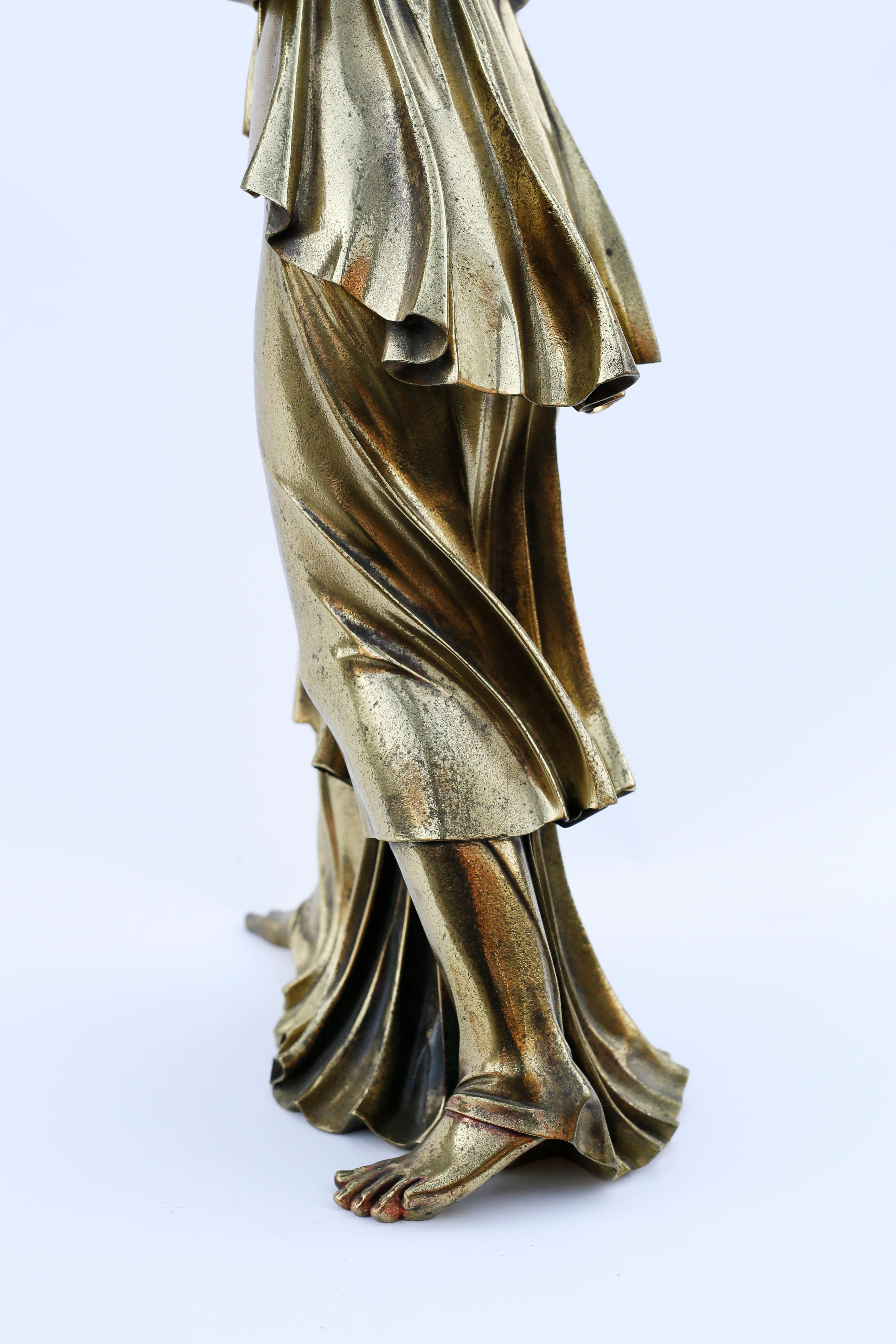 18th Century Neoclassical Bronze Doré Sculpture of Woman In Good Condition For Sale In Brooklyn, NY