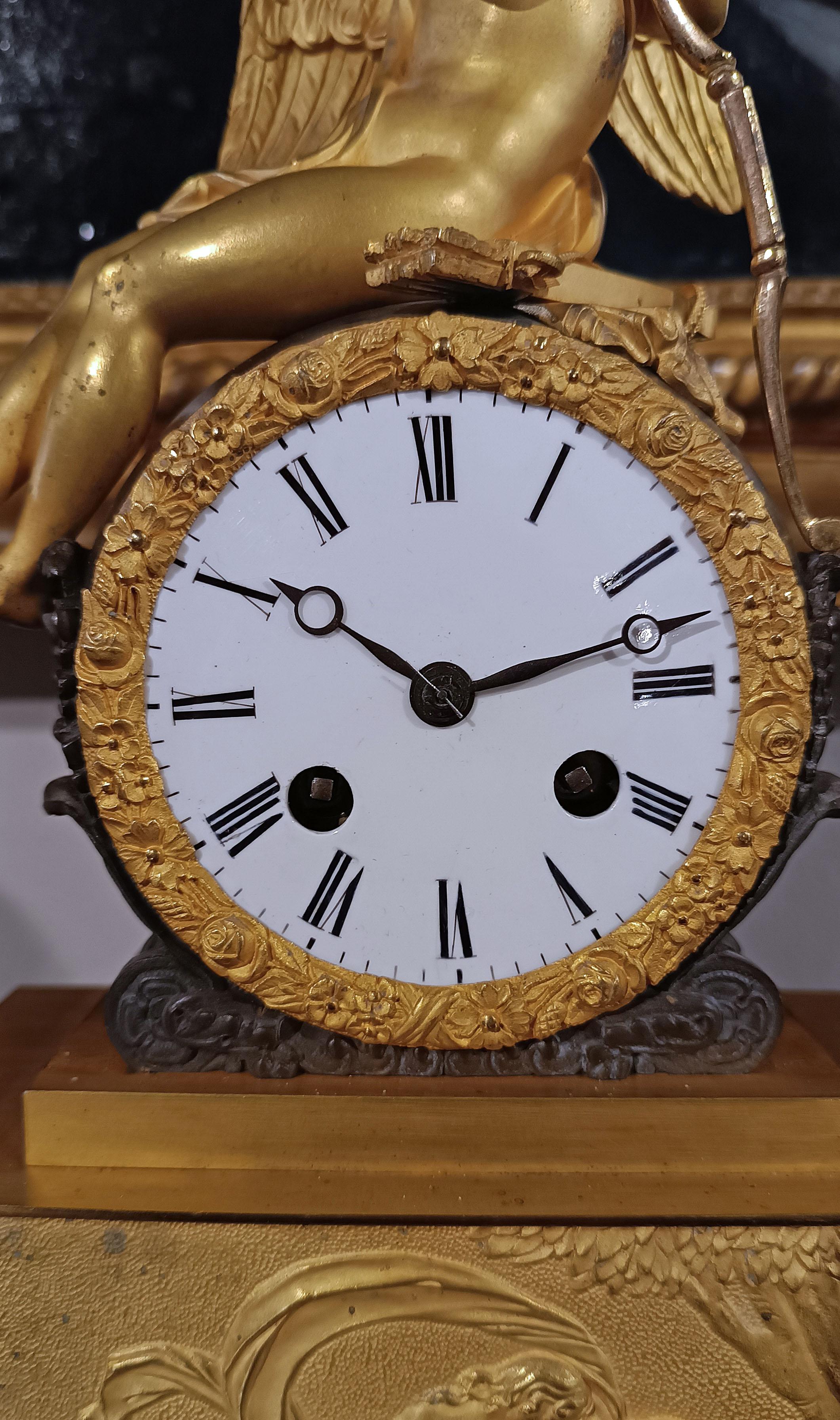 18th CENTURY NEOCLASSICAL CLOCK WITH CUPID For Sale 3