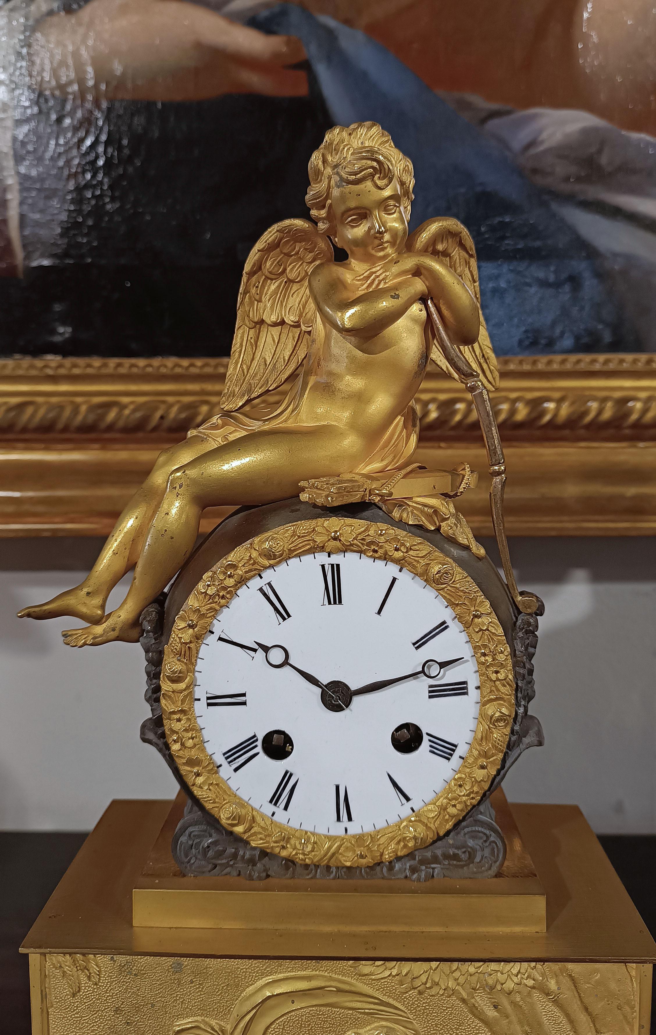 18th CENTURY NEOCLASSICAL CLOCK WITH CUPID In Good Condition For Sale In Firenze, FI