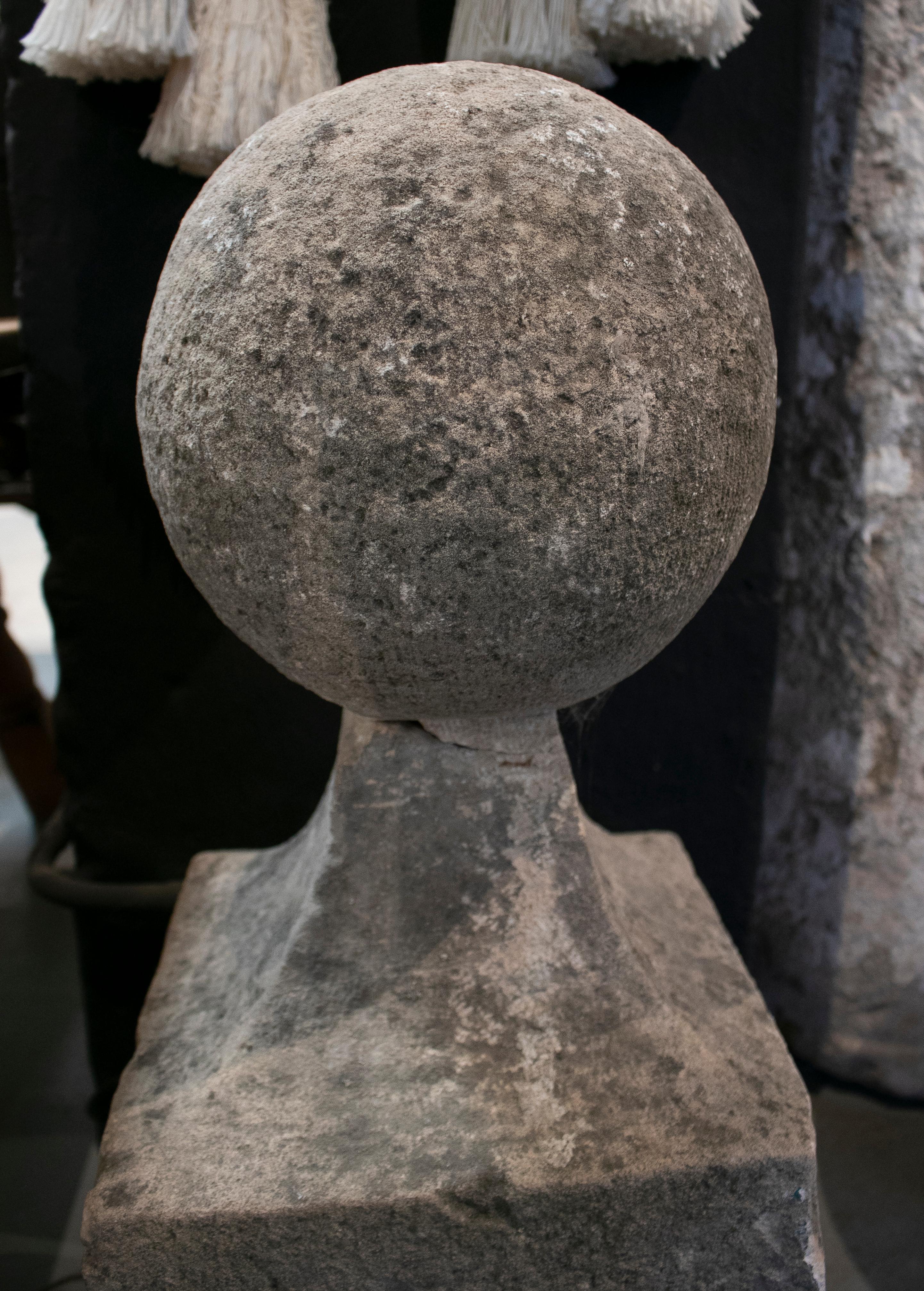 18th Century Neoclassical Hand Carved Stone Finial with Square Base and Ball For Sale 2