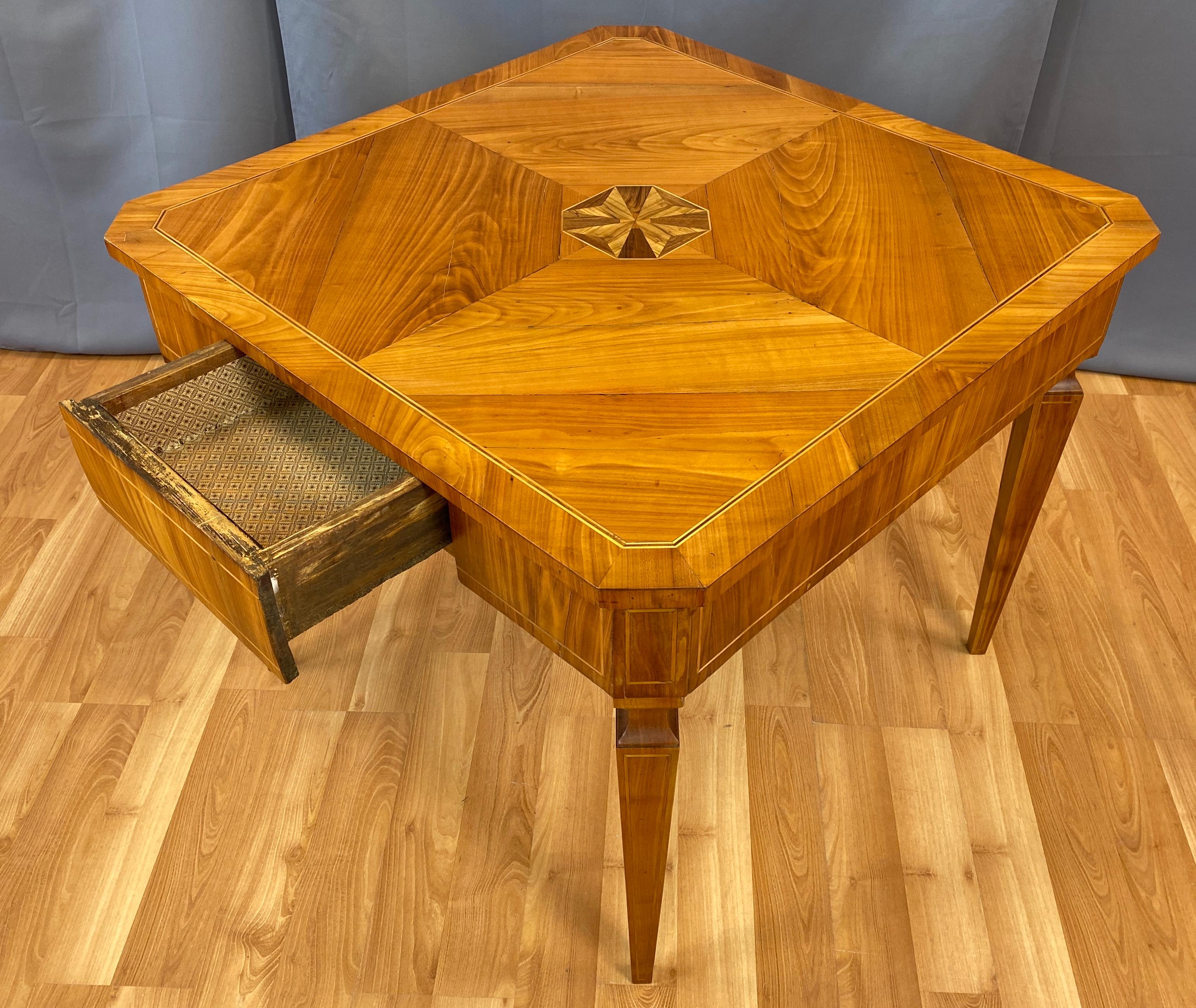 18th Century Neoclassical Italian Marquetry Cherry Table For Sale 15