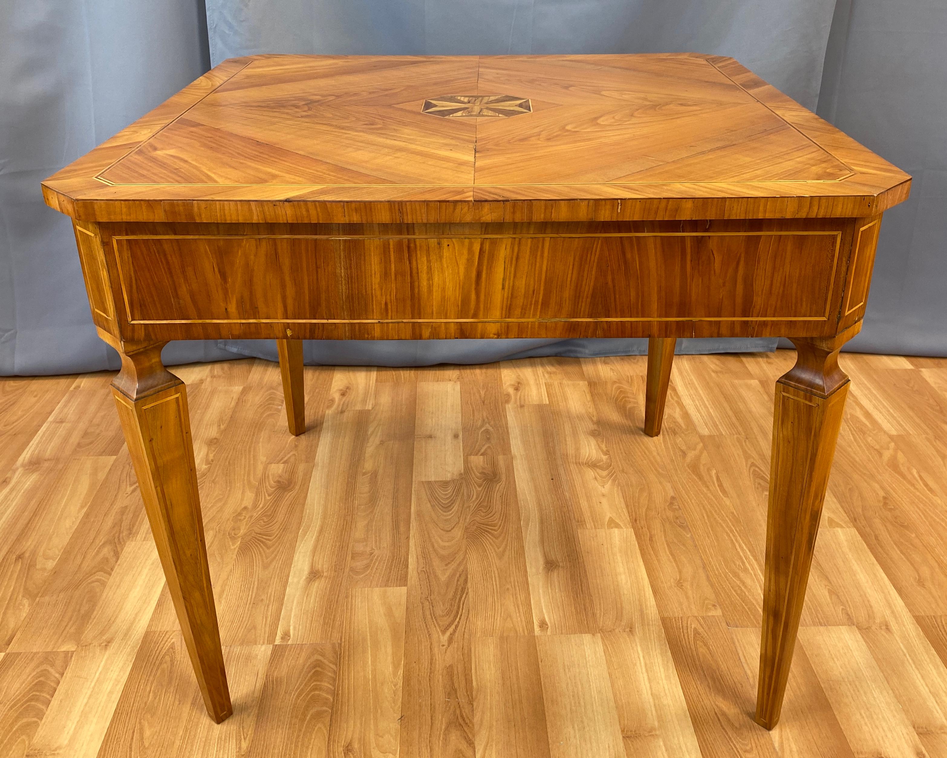 18th Century Neoclassical Italian Marquetry Cherry Table For Sale 1