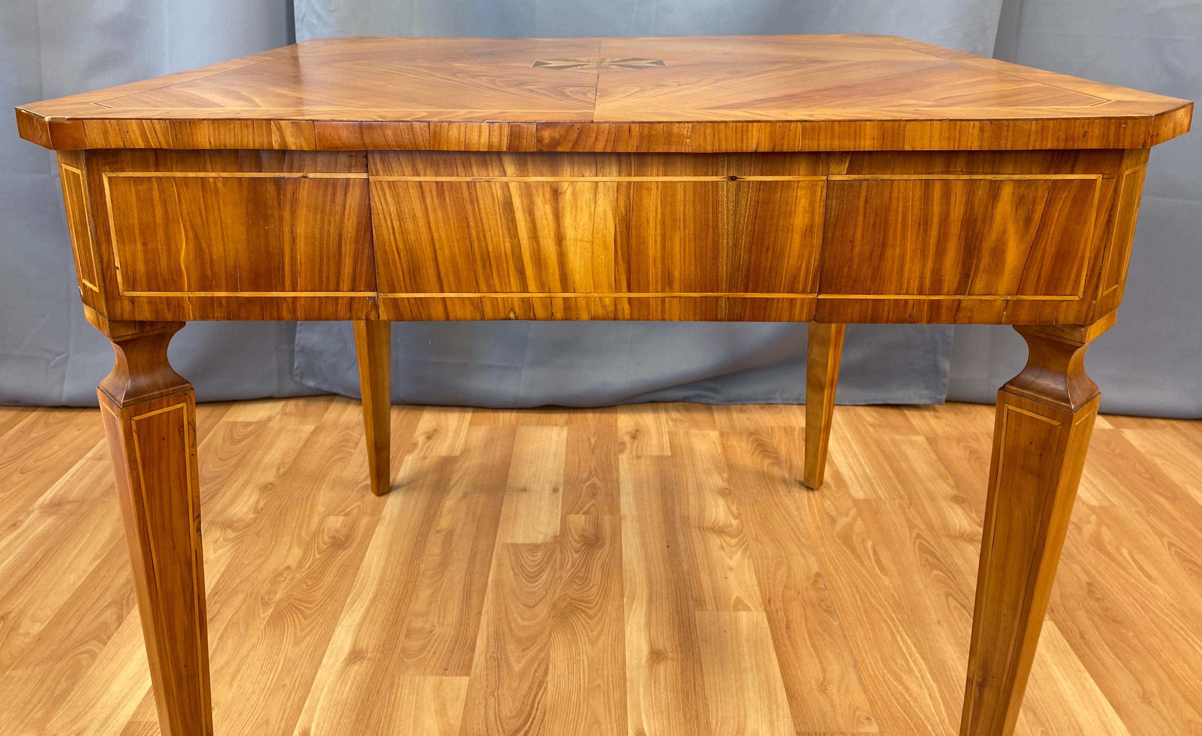 18th Century Neoclassical Italian Marquetry Cherry Table For Sale 3