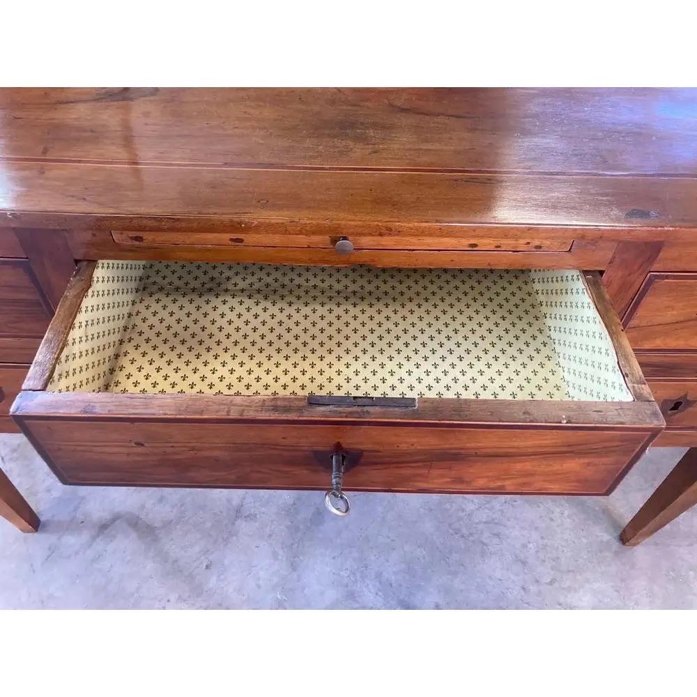 Hand-Crafted 18th Century Neoclassical Italian Walnut Writing Desk For Sale
